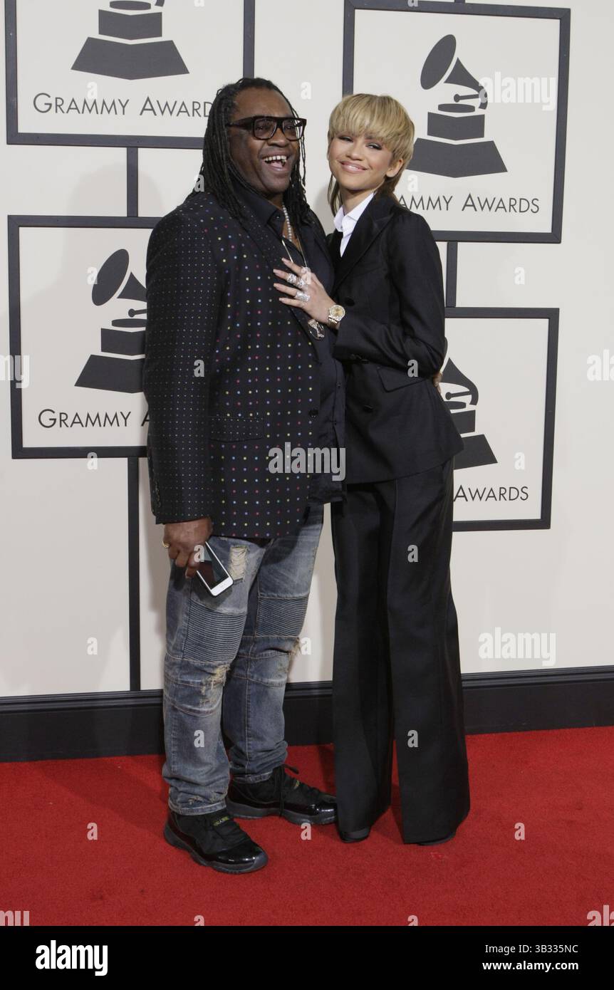 15 février 2016 - Los Angeles, Californie, États-Unis S - Zendaya et Kazembe Ajamu Coleman lors de la 58e cérémonie des GRAMMY Awards au Staples Center le lundi 15 février 2016 à Los Angeles, Californie. (Crédit image : © Prensa Internacional via ZUMA Wire) Banque D'Images