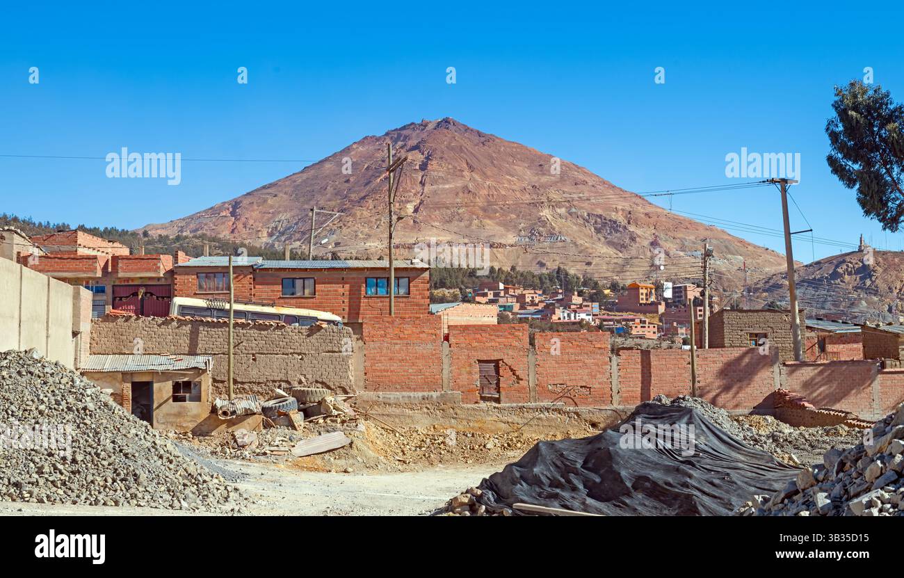 La montagne d'argent appelée Cerro Rico près de Potosi, Bolivie Banque D'Images