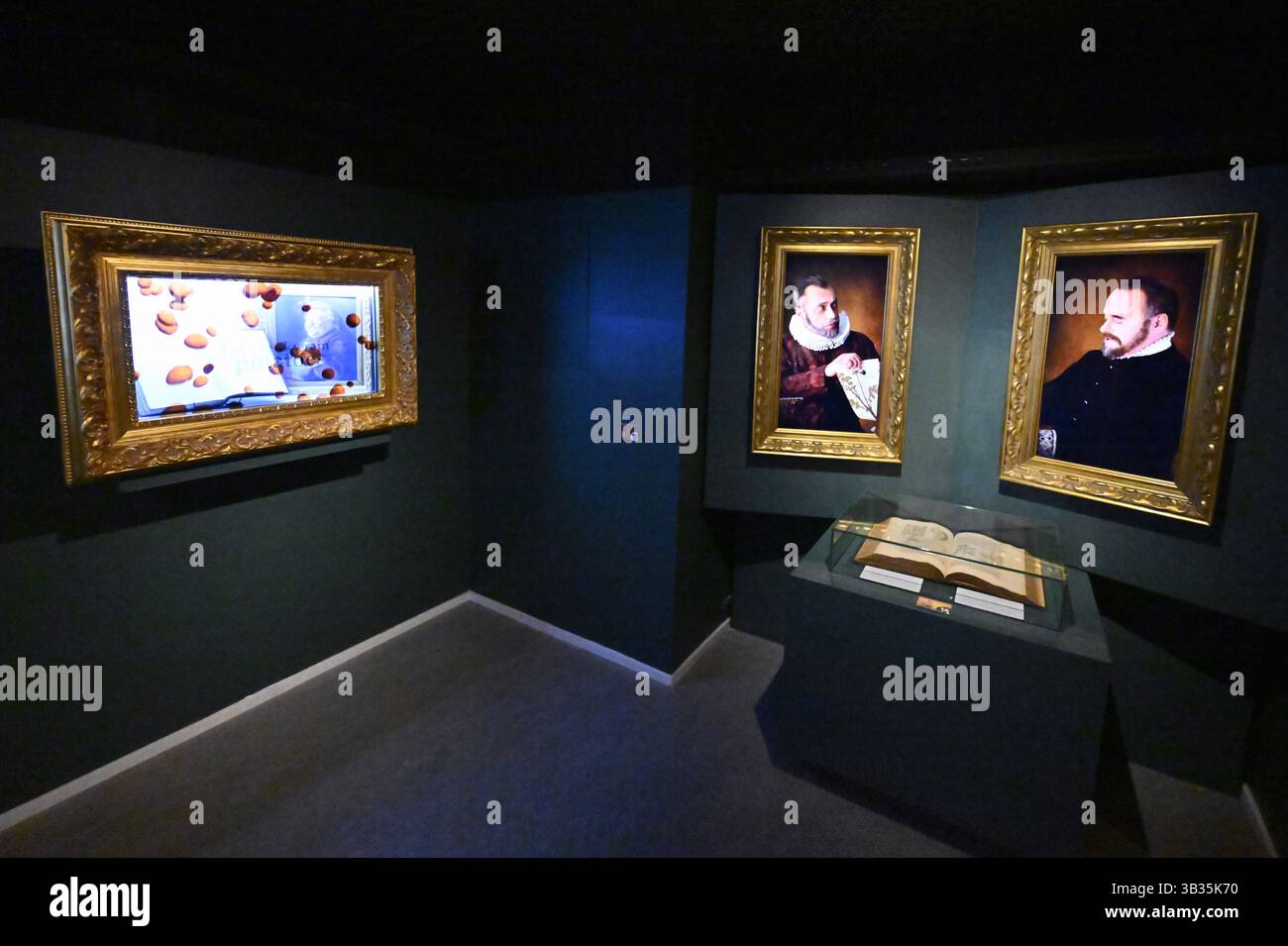 Liège, Belgique. 28 avril 2025. Illustration photo prise lors de l'ouverture du musée des frites Belgiqn, à Bruxelles, lundi 28 avril 2025. BELGA PHOTO ERIC LALMAND crédit : Belga News Agency/Alamy Live News Banque D'Images