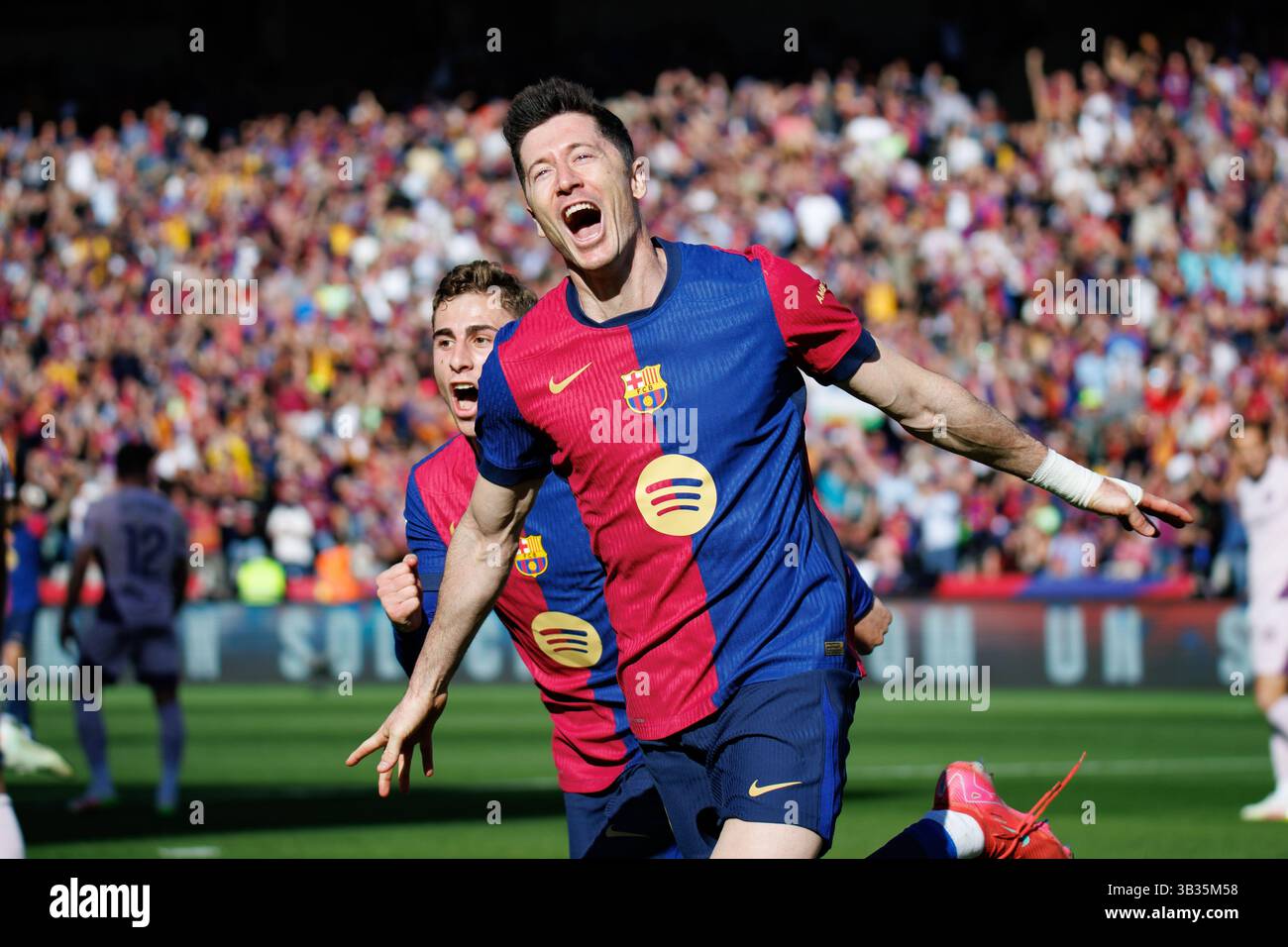 Barcelone, Espagne. 30 mars 2025. Lewandowski célèbre après avoir marqué un but lors du match LaLiga EA Sports entre le FC Barcelone et le Girona FC A. Banque D'Images Barcelone, Espagne. 30 mars 2025. Lewandowski célèbre après avoir marqué un but lors du match LaLiga EA Sports entre le FC Barcelone et le Girona FC A. Banque D'Images