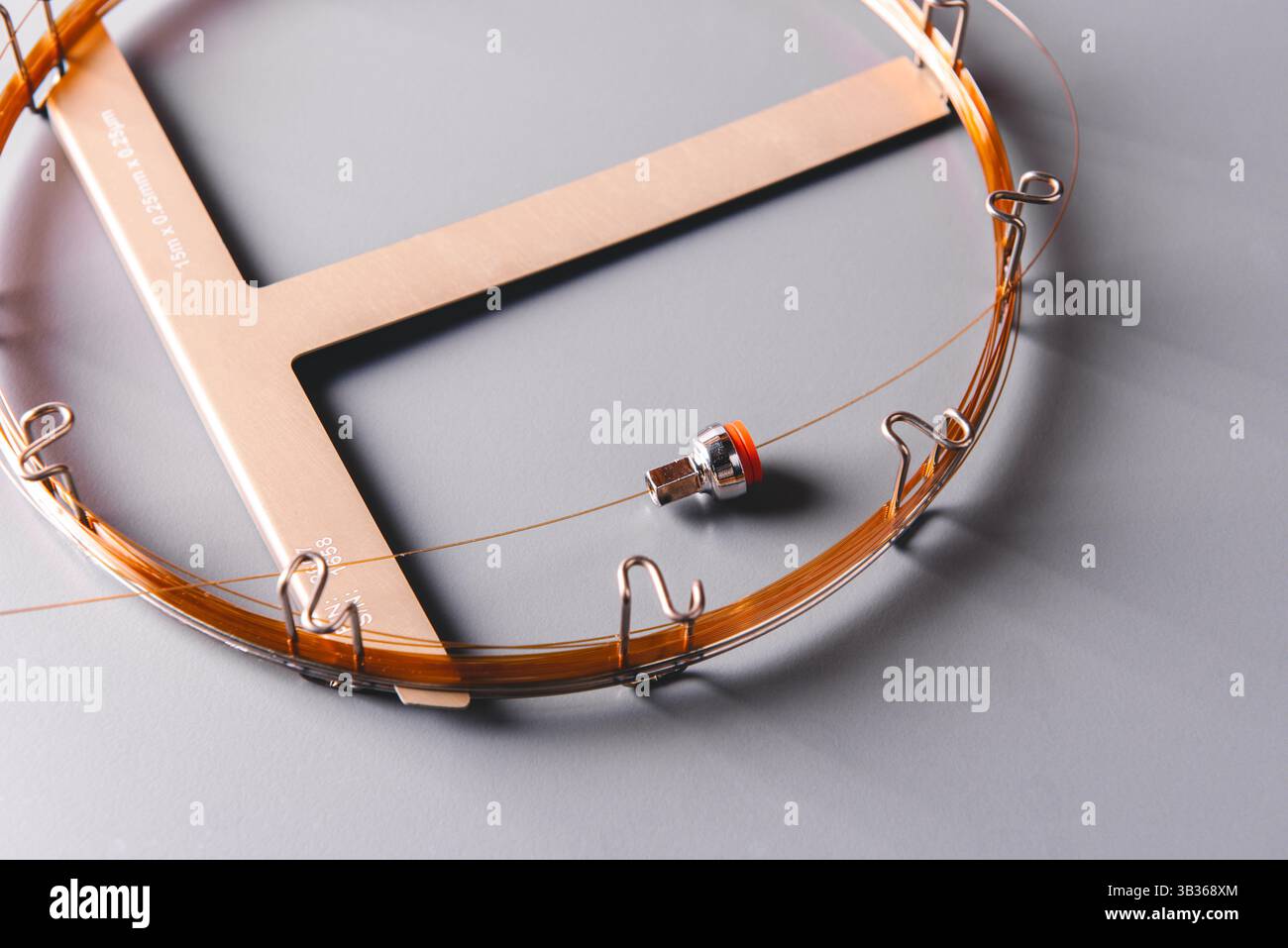 Colonne capillaire. EQUIPEMENT de colonne pour chromatographie en phase gazeuse. Banque D'Images