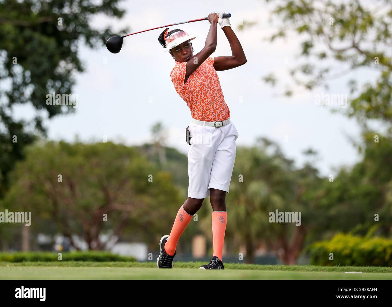 28 décembre 2017 : Georgia Oboh (Nigeria) joue un tir lors du 54e Championnat International de Golf Junior Orange Bowl au Biltmore à Coral Gables, en Floride. Mario Houben/CSM(image de crédit : &copy ; Mario Houben/CSM via ZUMA Wire) Banque D'Images