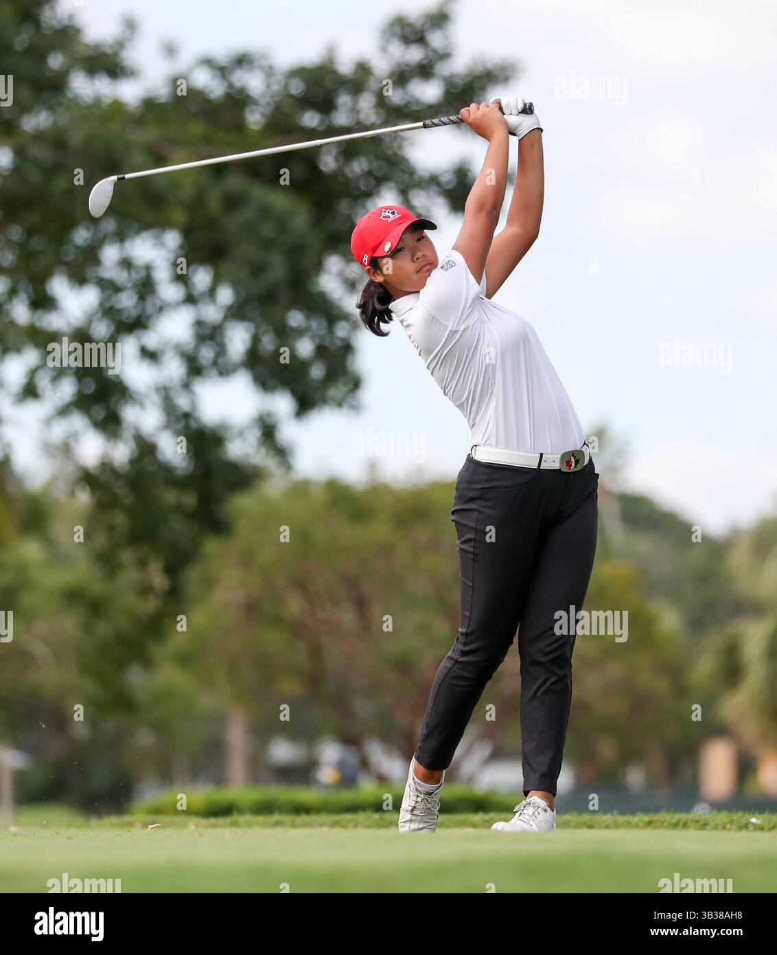 28 décembre 2017 : Monet Chun (Richmond Hills, ON) joue son tir au 54e Championnat International de Golf Junior Orange Bowl au Biltmore à Coral Gables, en Floride. Mario Houben/CSM(image de crédit : &copy ; Mario Houben/CSM via ZUMA Wire) Banque D'Images