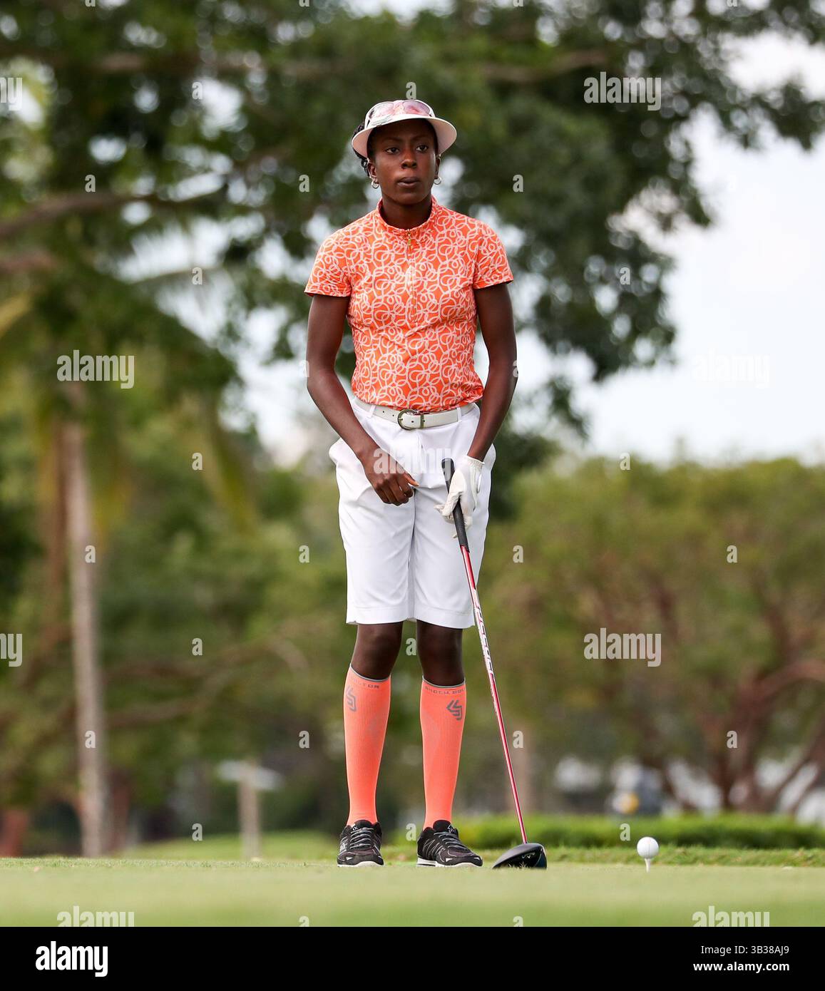 28 décembre 2017 : Georgia Oboh (Nigeria) se prépare à jouer lors du 54e Championnat International de Golf Junior Orange Bowl au Biltmore à Coral Gables, en Floride. Mario Houben/CSM(image de crédit : &copy ; Mario Houben/CSM via ZUMA Wire) Banque D'Images
