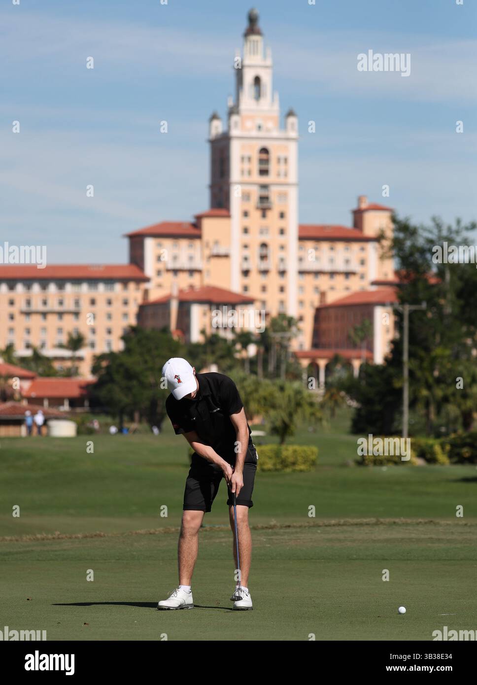 29 décembre 2017 : Rasmus Neergaard (Danemark) prend part au 54e Championnat International de Golf Junior Orange Bowl au Biltmore à Coral Gables, en Floride. Mario Houben/CSM(image de crédit : &copy ; Mario Houben/CSM via ZUMA Wire) Banque D'Images
