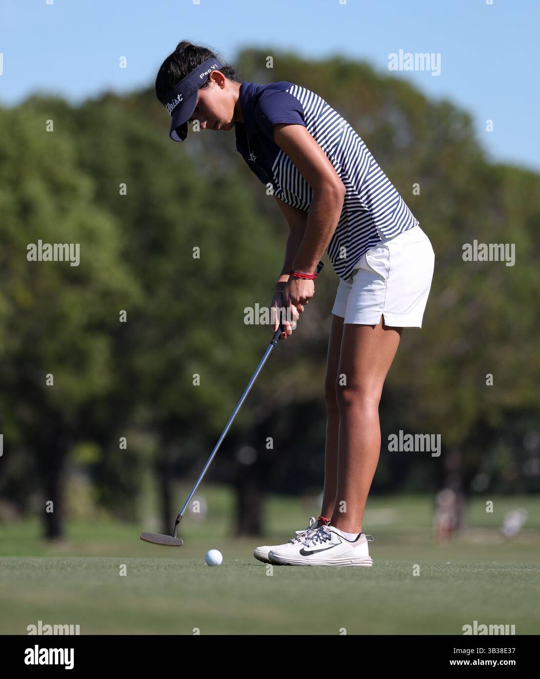 Le 29 décembre 2017 : Valeria Pacheco (Ponce, PR) prend part au 54e Championnat International de Golf Junior Orange Bowl au Biltmore à Coral Gables, en Floride. Mario Houben/CSM(image de crédit : &copy ; Mario Houben/CSM via ZUMA Wire) Banque D'Images