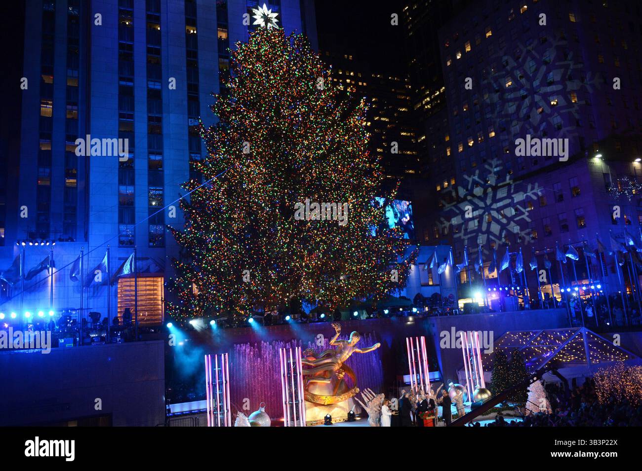 29 novembre 2017 - Manhattan, New York, États-Unis - éclairage de sapin de Noël au Rockefeller Center, Manhattan. Mercredi 29 novembre 2017 (image crédit : © Andrew Savulich/TNS via ZUMA Wire) Banque D'Images