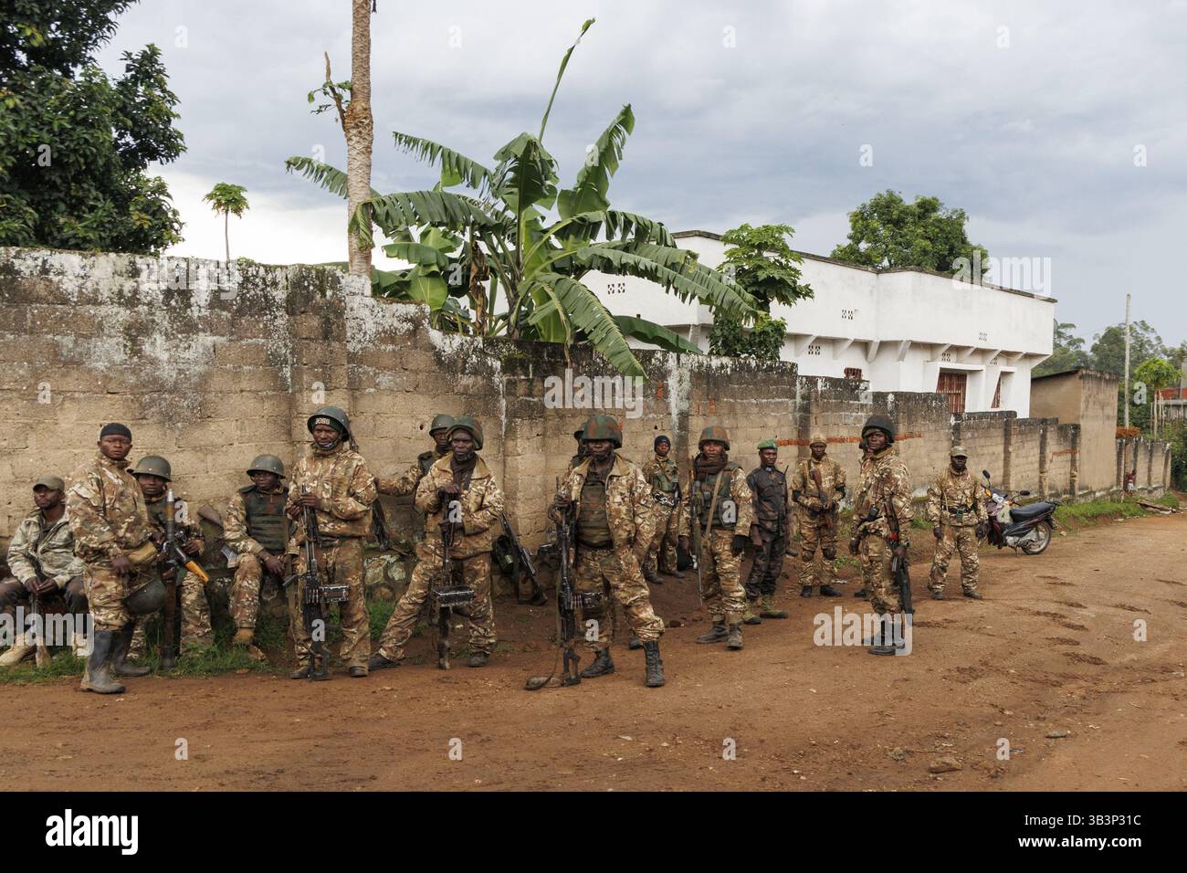 Beni, Congo. 29 avril 2025. Forces armées et photo à Beni, province du Nord-Kivu, RDC Congo, mardi 29 avril 2025. Le ministre belge Prevot est en mission diplomatique en Afrique de l’est et en Afrique centrale du 25 au 29 avril pour contribuer à une solution durable du conflit dans l’est de la République démocratique du Congo. Il se rendra en Ouganda, au Burundi et en République démocratique du Congo. BELGA PHOTO NICOLAS MAETERLINCK crédit : Belga News Agency/Alamy Live News Banque D'Images