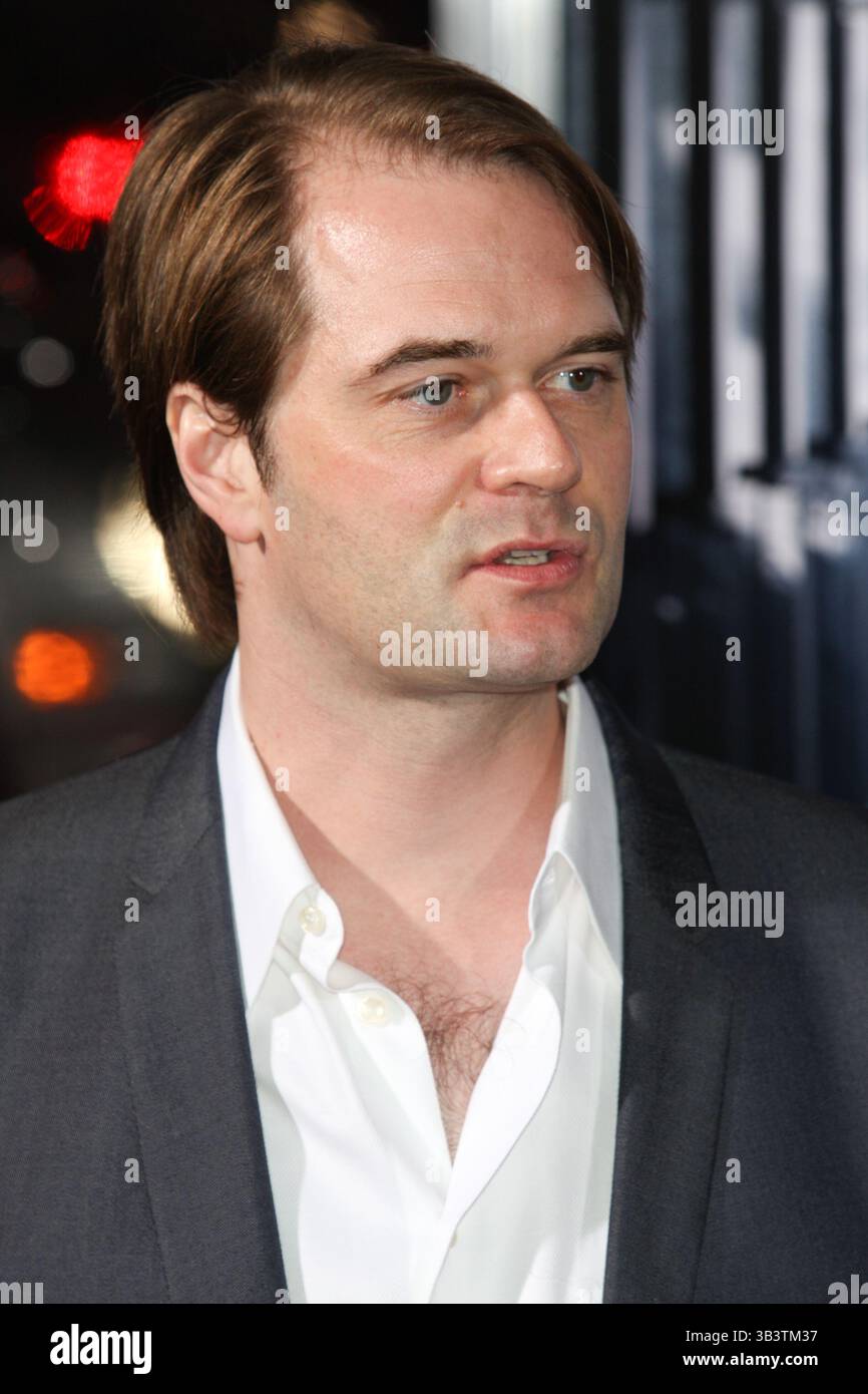 19 janvier 2010 : le réalisateur Tom Vaughan assiste à la première des mesures extraordinaires le 19 janvier 2010 au Grauman's Chinese Theater à Hollywood, Californie. (Crédit image : © Brandon Parry via ZUMA Wire) Banque D'Images