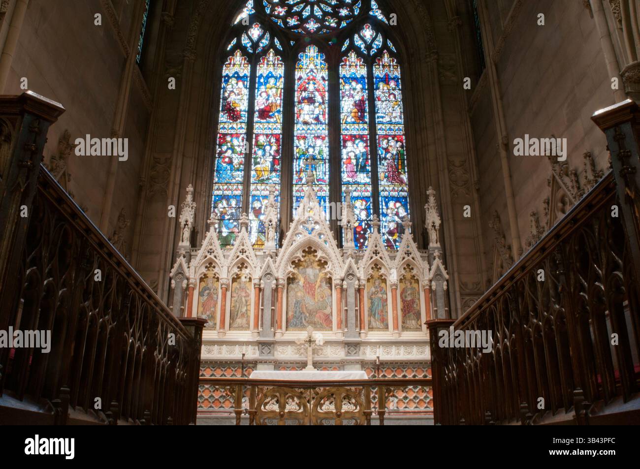 25 mai 2015 - New York, New York, États-Unis - à l'intérieur de l'église de Grace dans l'East Village. Église de style gothique construite en 1843 par l'architecte James Renwick Jr et a établi le modèle d'autres constructions similaires comme San Patricio. Actuellement, en plus d'effectuer des fonctions liturgiques, il est également un lieu de concerts d'orgue et de musique classique. Pour y arriver en métro, nous prenons 4, 5, 6, l, N, Q, R, W downhill en14th préparé-Union Sq, N, R, W at 8th préparé-down NYU, 6 to Astor Downhill PL (crédit image : © Sergi Reboredo/ZUMA Wire/ZUMAPRESS.com) Banque D'Images