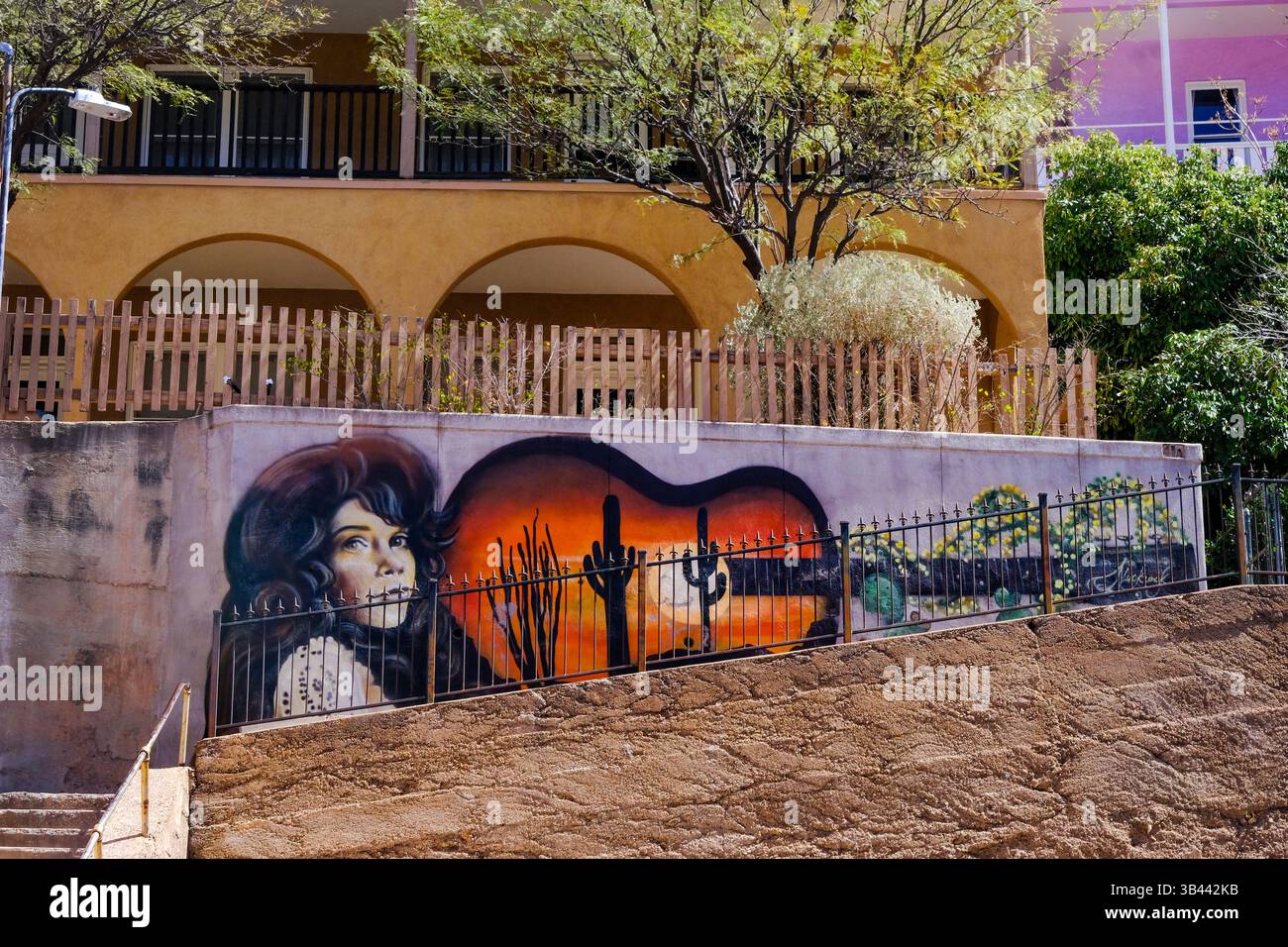Murale colorée sur un mur à Bisbee, Arizona, États-Unis Banque D'Images