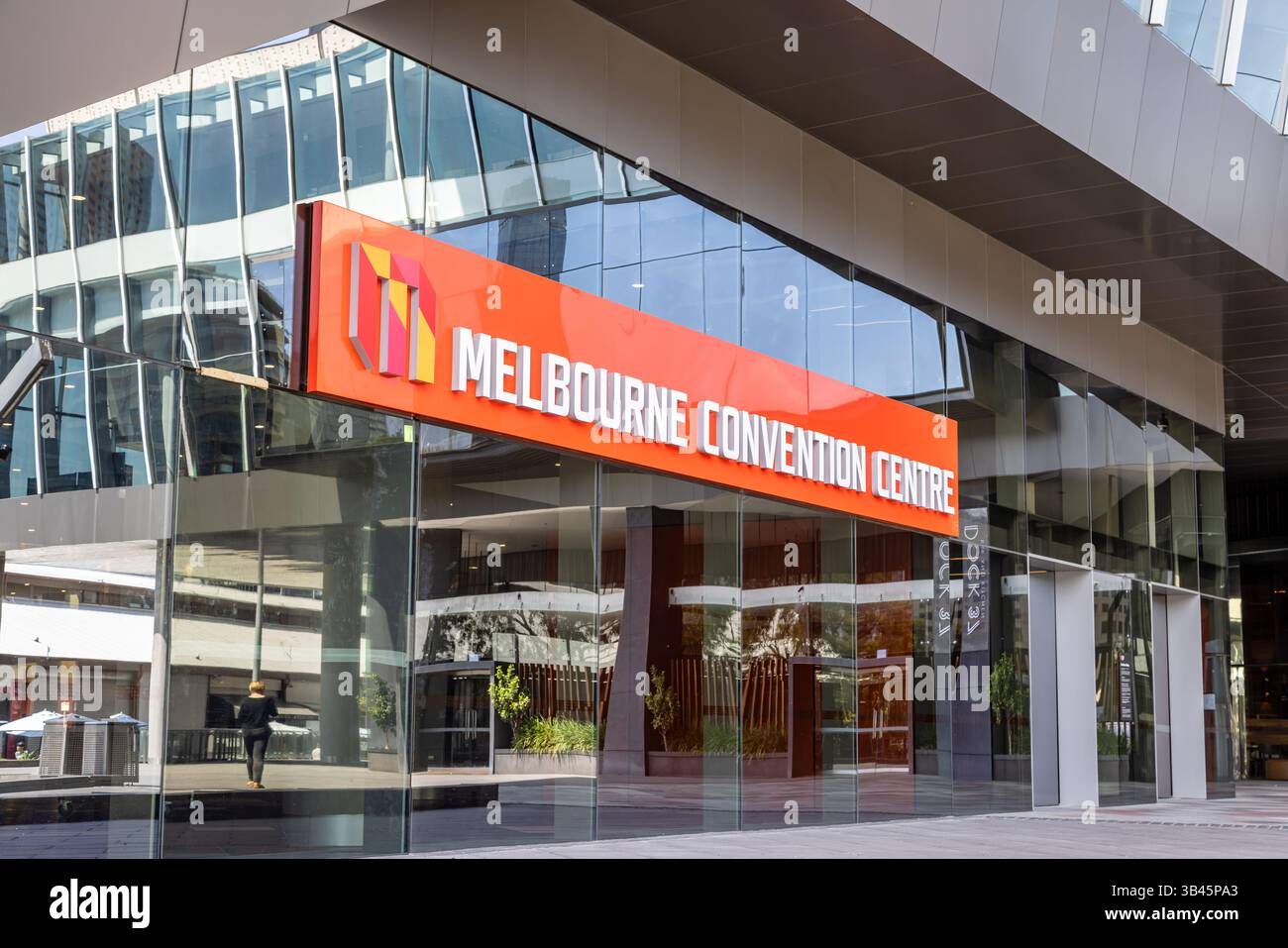 Melbourne, Australie - 21 janvier 2023 : le Melbourne Convention and Exhibition Centre, sur la rive sud du fleuve Yarra. Banque D'Images