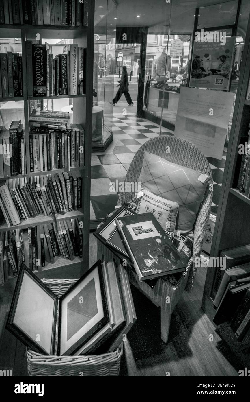 librairie avec vue sur la rue Banque D'Images