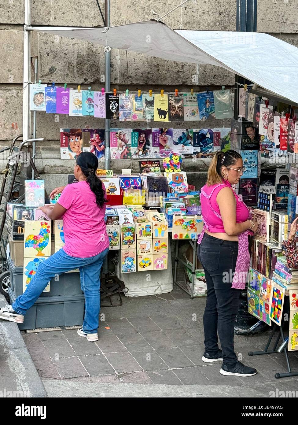 Libraire d'occasion dans le centre historique, Mexico, Mexique Banque D'Images