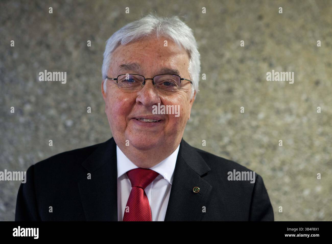 5 octobre 2015 - Genève, Suisse - Croix verte internationale, Genève, Suisse, Conférence internationale pour une économie verte et inclusive, 2015, Paul Walker, Directeur du Programme de sécurité et de durabilité environnementales, Croix verte internationale (crédit image : © via ZUMA Wire) Banque D'Images