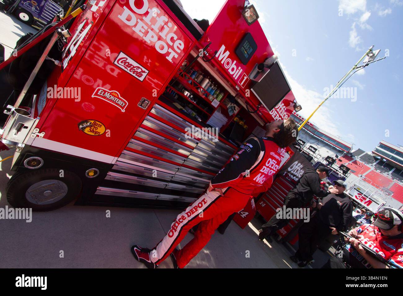 BRISTOL, Tennessee - 19 mars 2011 : les équipes de la NASCAR Sprint Cup se lancent sur la piste pour les essais Jeff Byrd 500 au Bristol Motor Speedway à Bristol, Tennessee.(image crédit : © ASP/Cal Sport Media/ZUMAPRESS.com) Banque D'Images