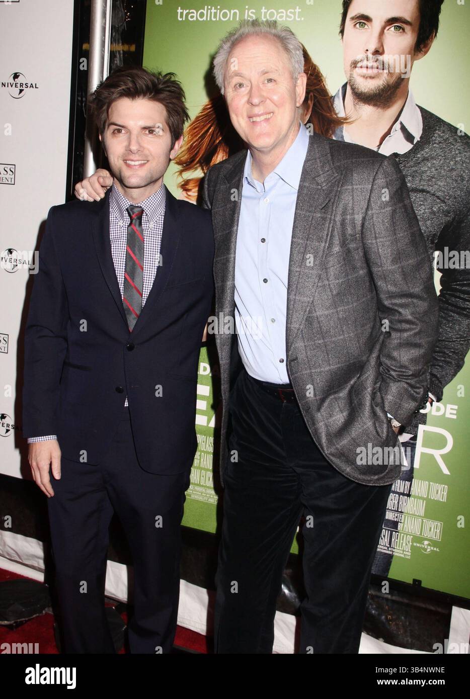 06 janvier 2010 - New York, New York, États-Unis - les acteurs ADAM SCOTT et JOHN LITHGOW assistent à la première New-yorkaise de 'Leap Year' au Directors Guild Theatre. (Crédit image : © Nancy Kaszerman/ZUMA Press) Banque D'Images