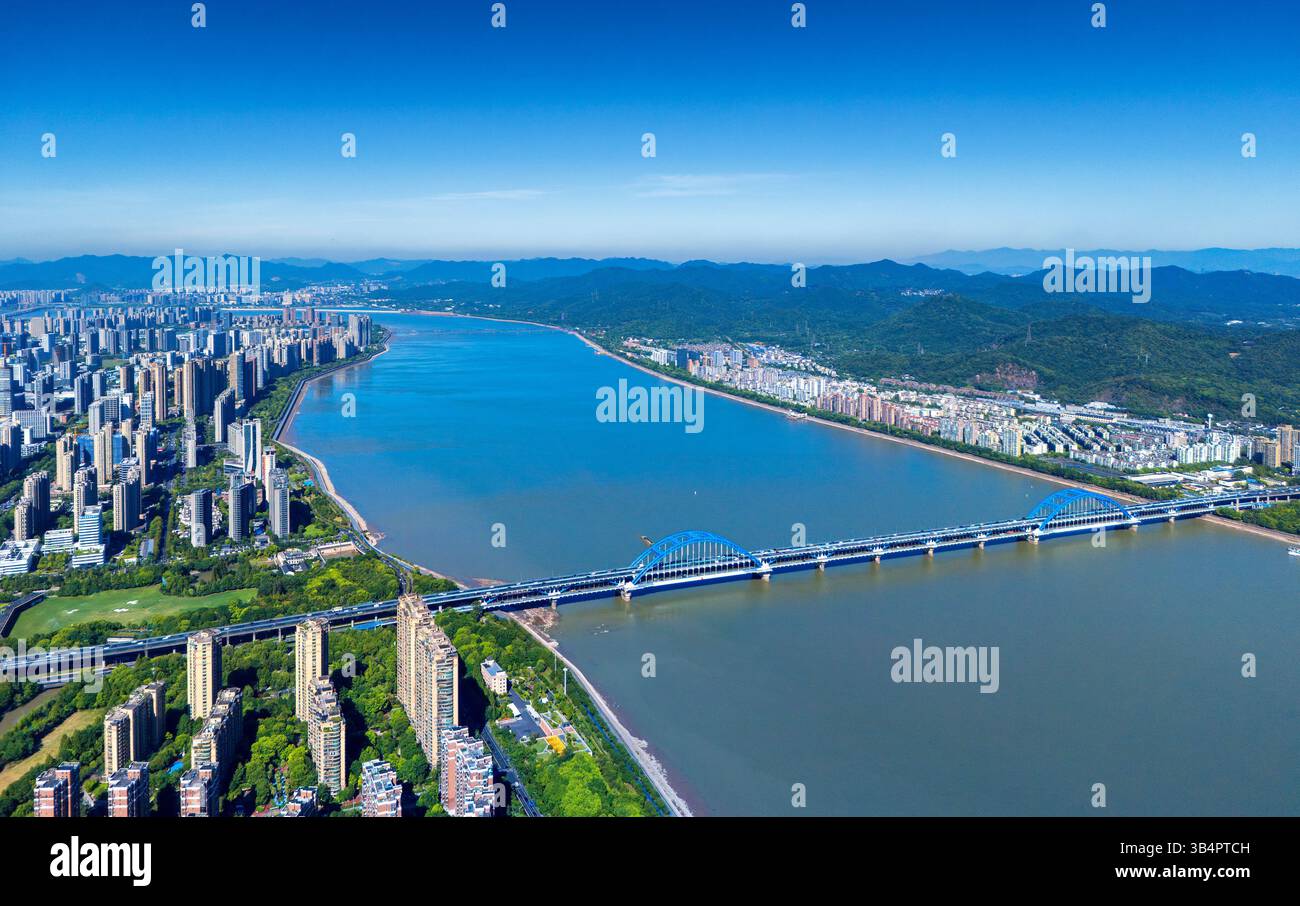 Vue aérienne du pont Fuxing à Hangzhou, province du Zhejiang, Chine Banque D'Images