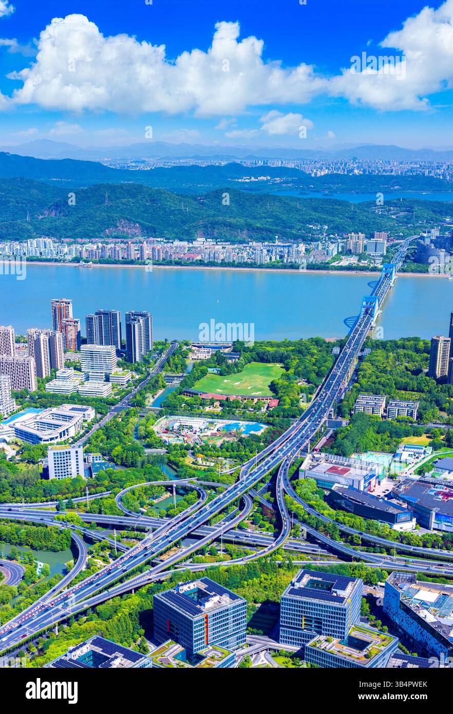 Vue aérienne du pont Fuxing à Hangzhou, province du Zhejiang, Chine Banque D'Images