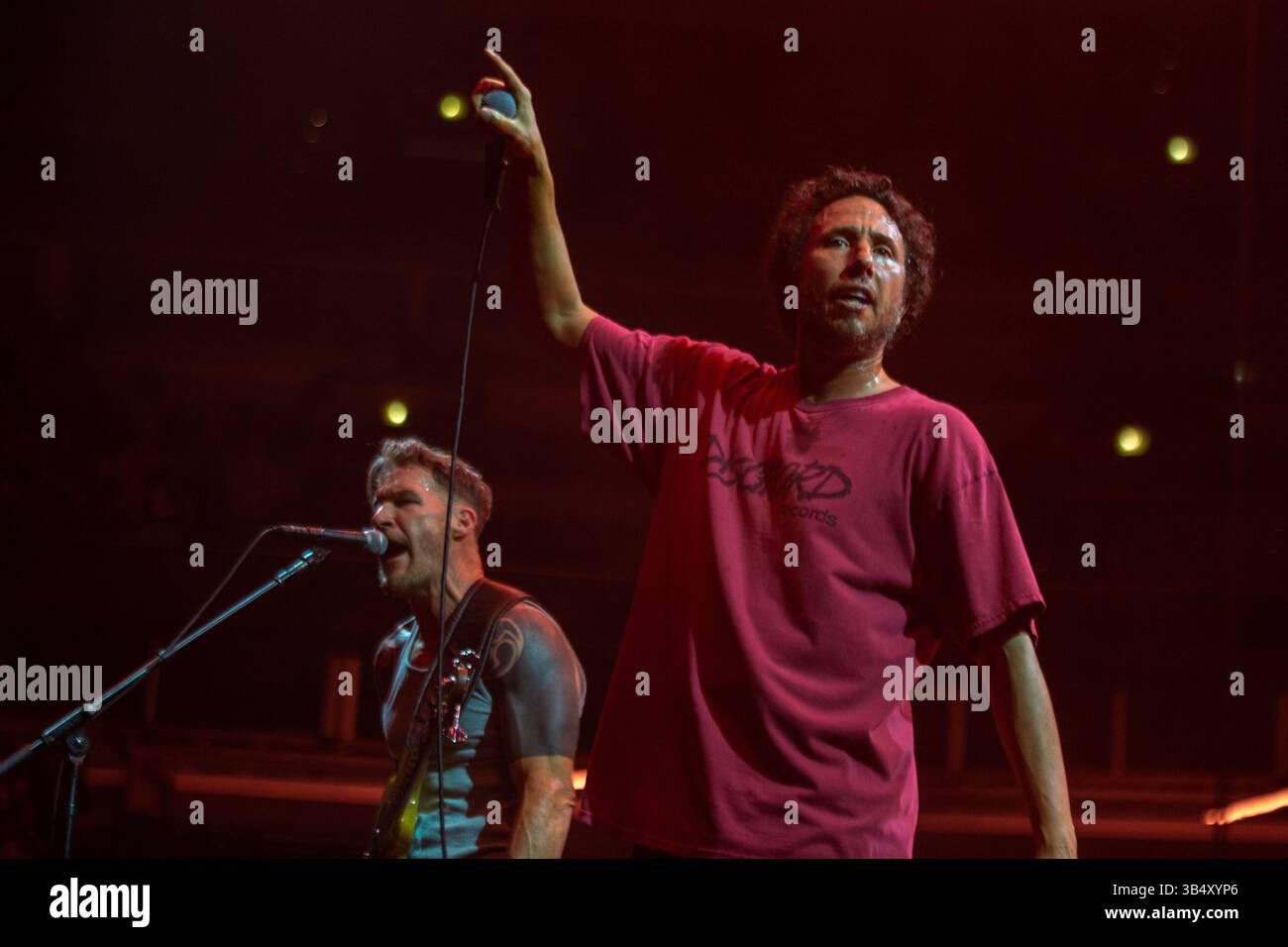 11 juillet 2022, Chicago, Illinois, États-Unis : TIM COMMERFORD et ZACK DE LA ROCHA DE Rage Against the machine lors de la tournée d’annonce de service public au United Center à Chicago, Illinois (crédit image : © Daniel DeSlover/ZUMA Press Wire) Banque D'Images 11 juillet 2022, Chicago, Illinois, États-Unis : TIM COMMERFORD et ZACK DE LA ROCHA DE Rage Against the machine lors de la tournée d’annonce de service public au United Center à Chicago, Illinois (crédit image : © Daniel DeSlover/ZUMA Press Wire) Banque D'Images