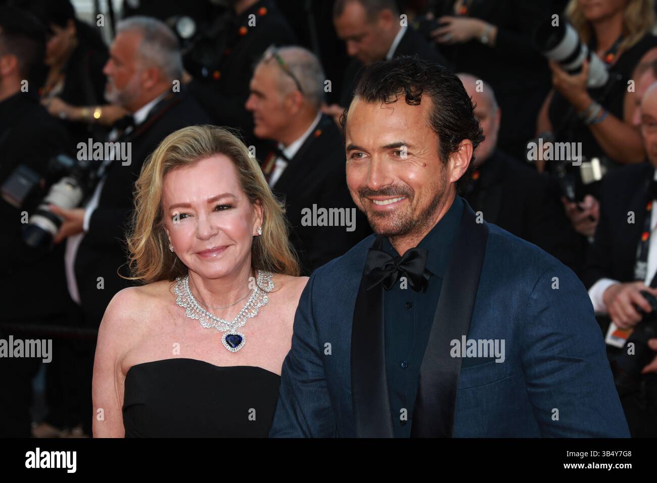 17 mai 2022, Munich, Bavière, non spécifié : CANNES, FRANCE - 17 MAI : William Abadie et Caroline Scheufele assistent à la projection de ''final Cut (coupez !)'' Et cérémonie d'ouverture tapis rouge lors du 75ème festival annuel du film de Cannes au Palais des Festivals le 17 mai 2022 à Cannes, France. (Crédit image : © Thierry Carpico/ATPImages via ZUMA Press Wire) Banque D'Images
