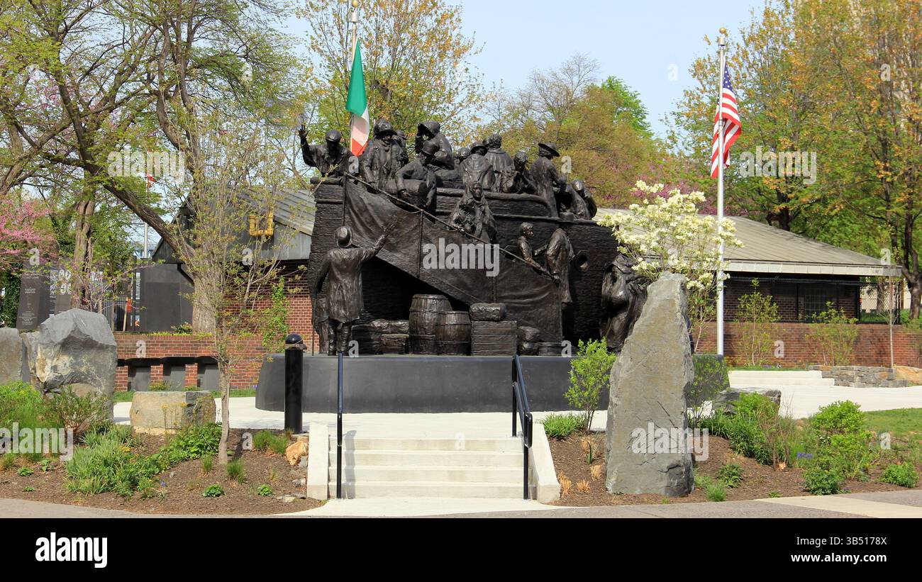 Irish Memorial, représentant la famine de la pomme de terre irlandaise de 1845 à 1850 et l'immigration aux États-Unis, Philadelphie, PA, États-Unis Banque D'Images