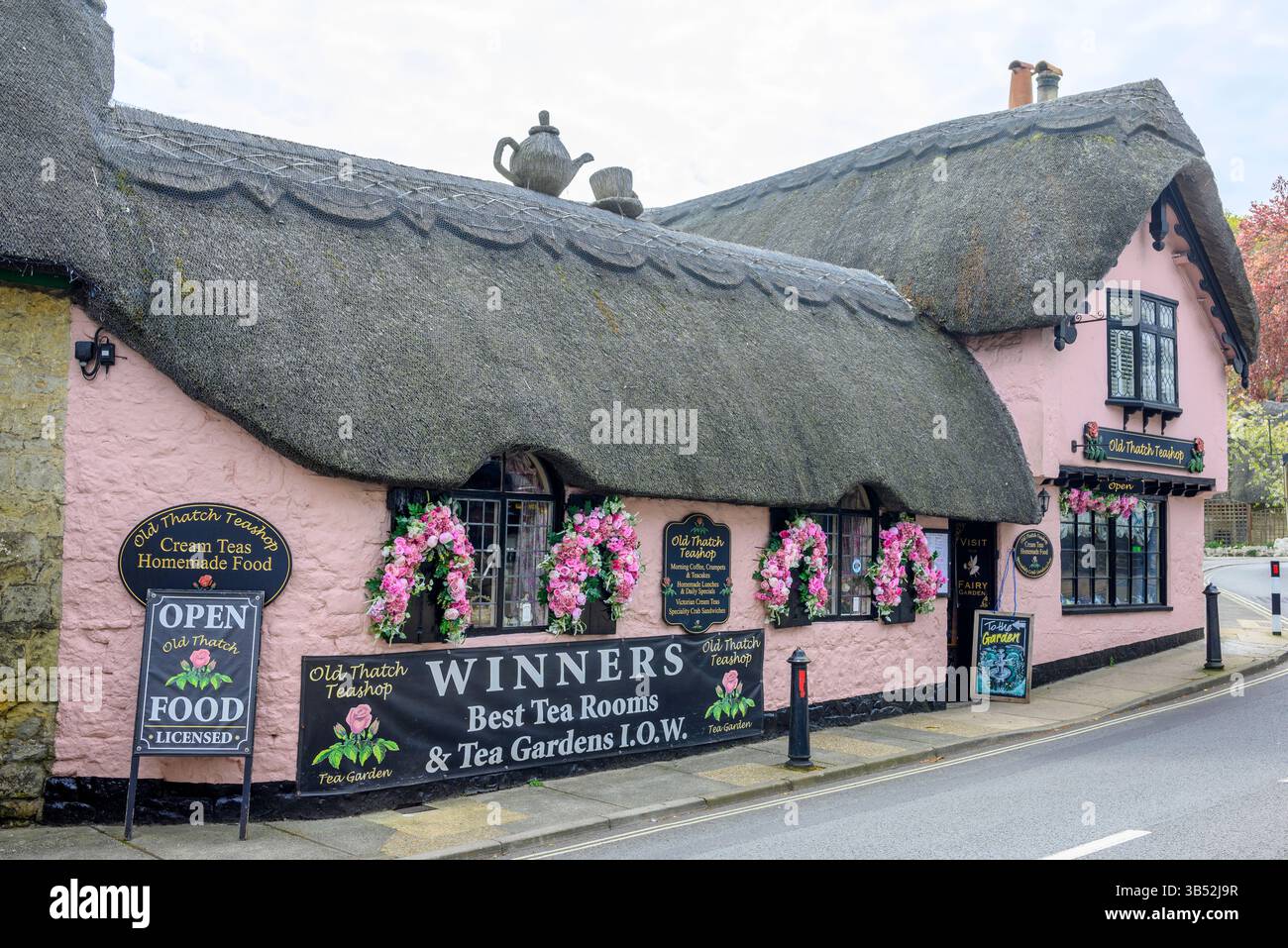 Old Thatch Teashop, Shanklin Old Village, île de Wight, Royaume-Uni Banque D'Images