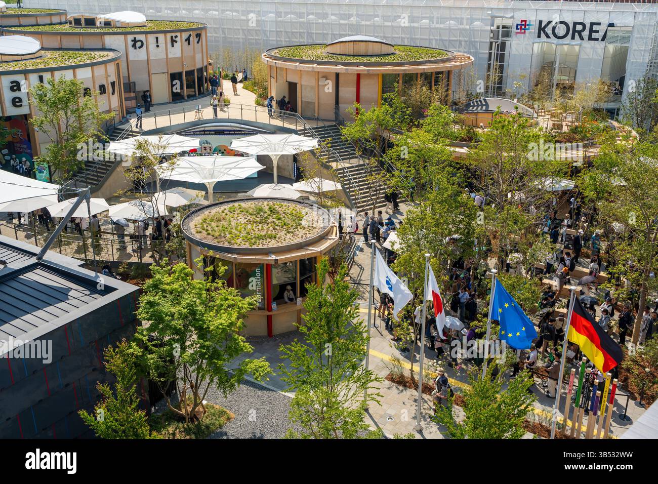 Osaka, Japon - avril 30 2025 : le Pavillon de l'Allemagne a pour thème 'Wa ! Allemagne', en se concentrant sur l'économie circulaire à Expo 2025. Banque D'Images