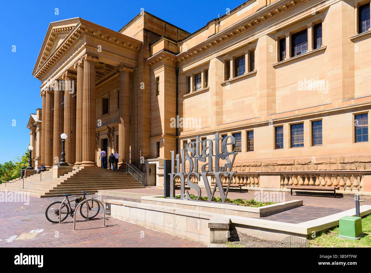 Entrée principale de la Bibliothèque d'État de Nouvelle-Galles du Sud, Sydney, Australie Banque D'Images