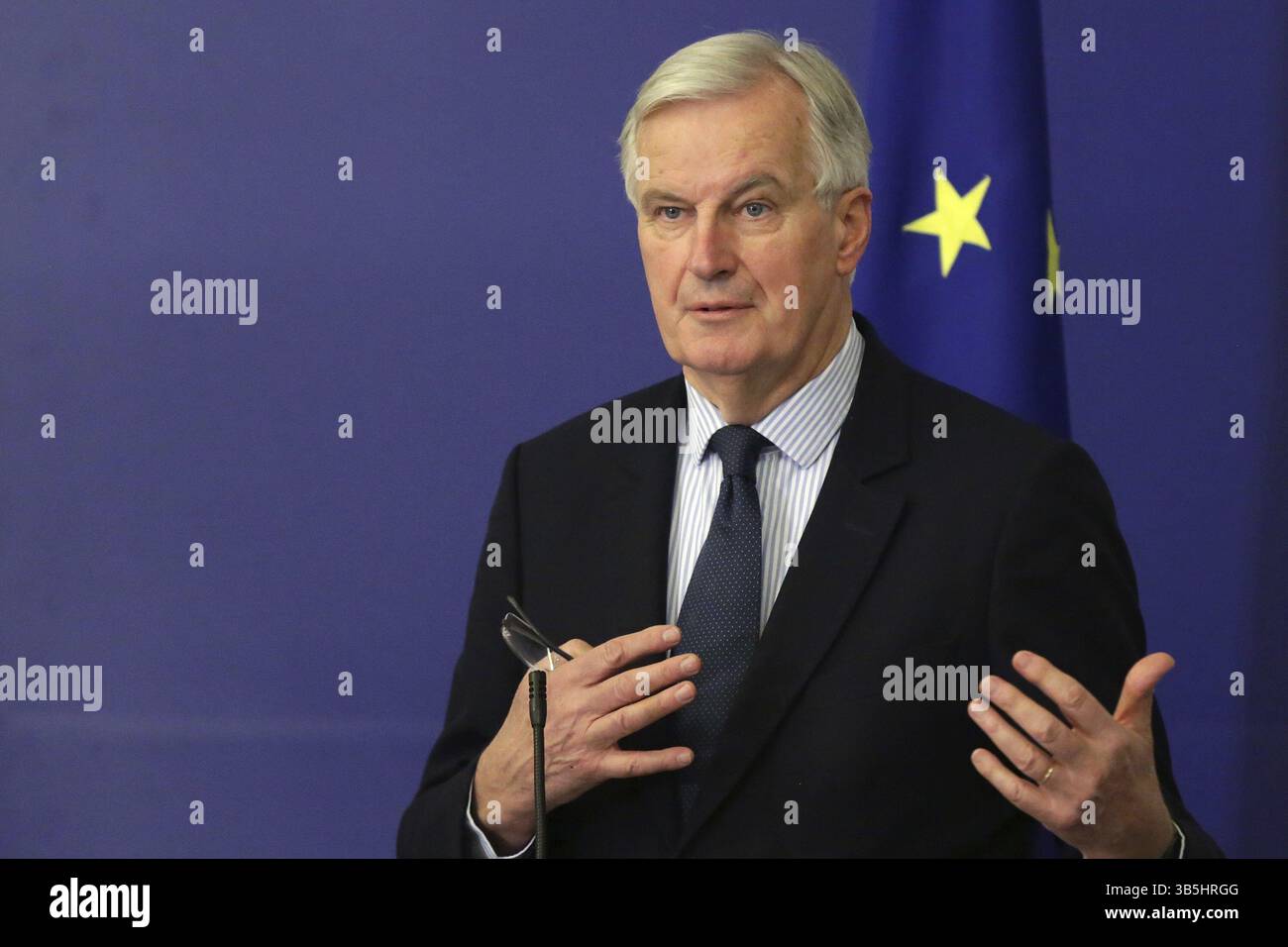 Sofia, Bulgarie - 19 décembre 2017 : la Commission européenne Michel Barnier négociateur Brexit parle lors d'une conférence de presse après meating à PM Bulgare Banque D'Images
