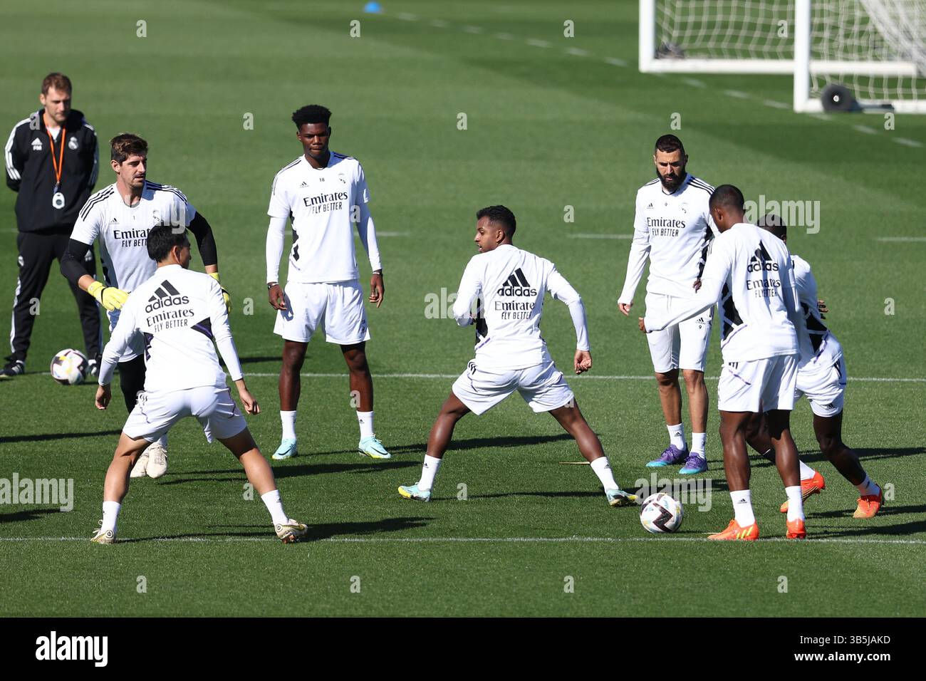 1 octobre 2022, VALDEBEBAS, MADRID, ESPAGNE : Rodrygo se rend du Real Madrid en action lors de la journée de formation célébrée à Ciudad Deportiva Real Madrid le 1er octobre 2022, à Valdebebas, Madrid, Espagne. (Crédit image : © Oscar J. Barroso/AFP7 via ZUMA Press Wire) Banque D'Images
