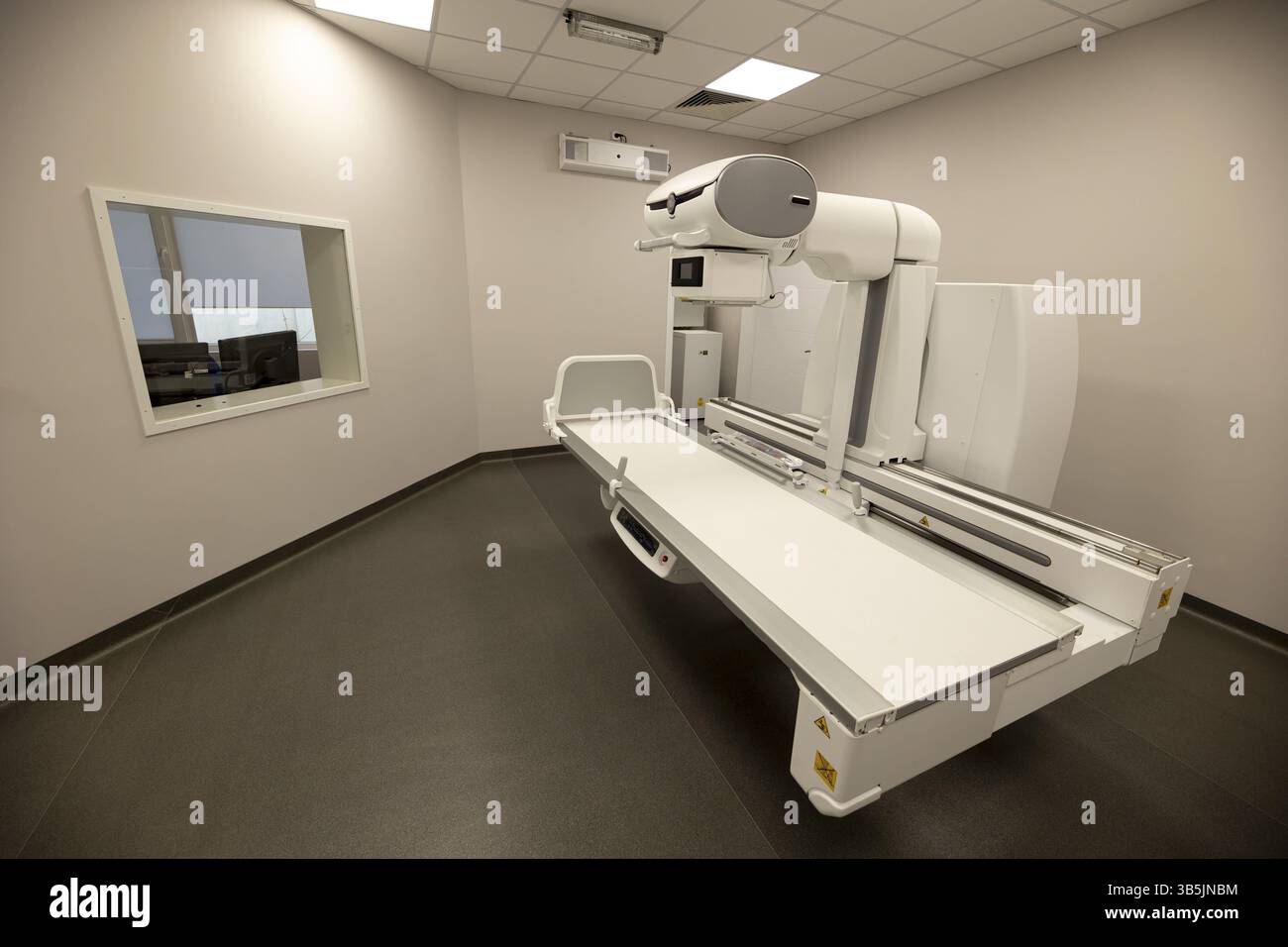 Une tomodensitométrie (CT) utilise des rayons X et un ordinateur pour créer des images détaillées de l'intérieur du corps. Les acquisitions CT sont parfois mentionnées Banque D'Images