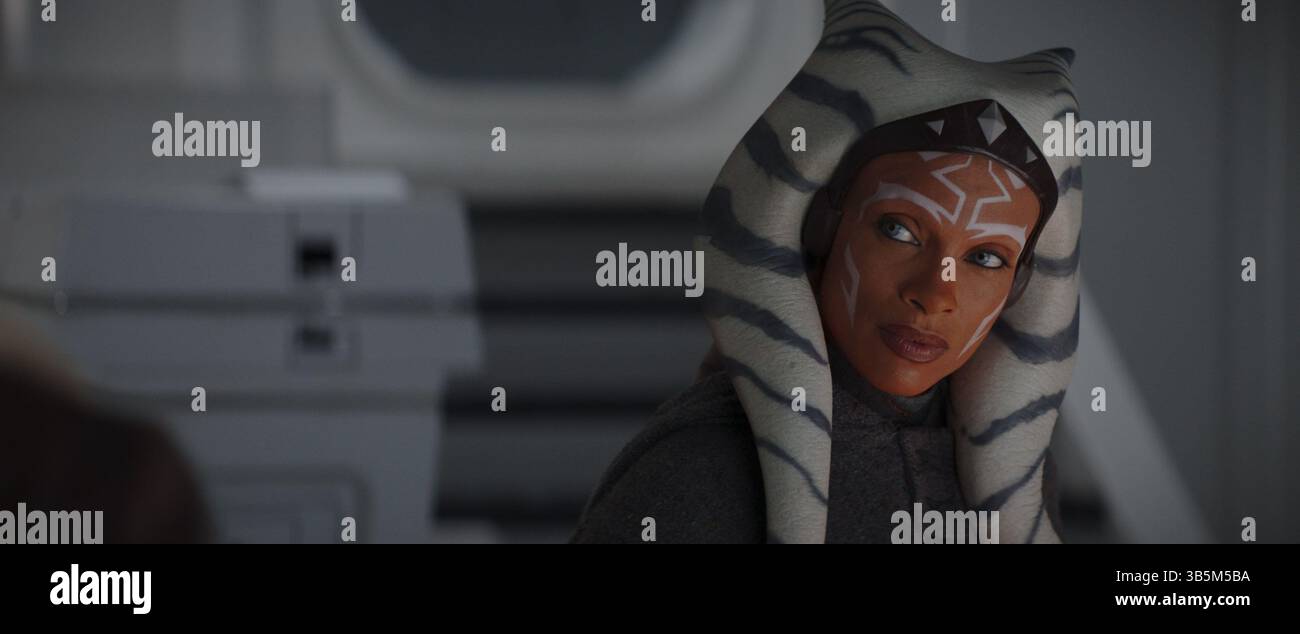 Ahsoka (2023) Ahsoka Tano (Rosario Dawson) *Filmstill - usage éditorial seulement* Voir instructions spéciales. CAP/TFS image fournie par Capital Pictures Banque D'Images
