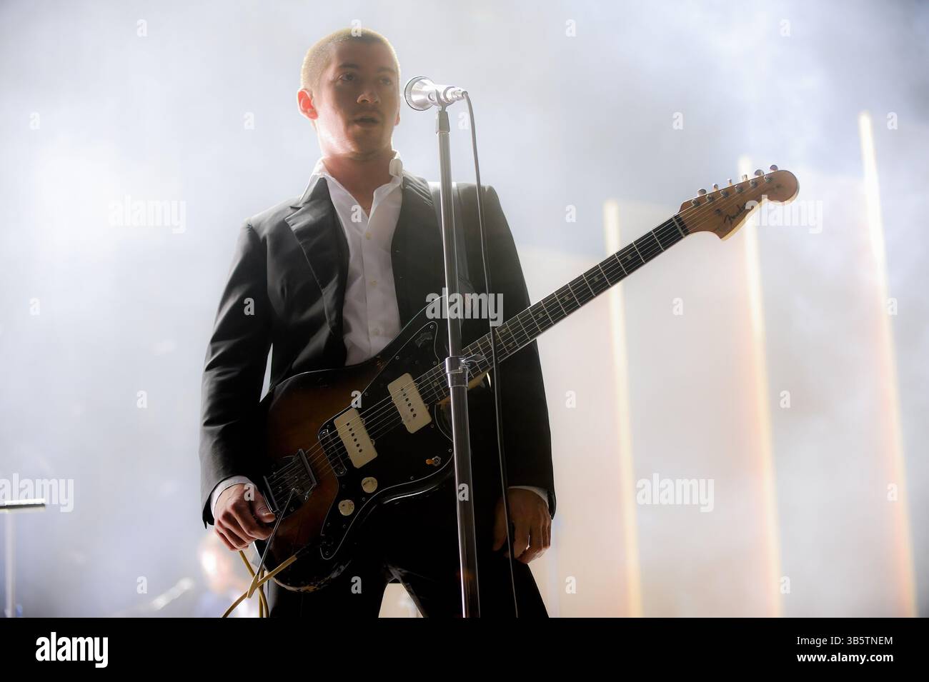 18 septembre 2018, Sheffield, South Yorkshire, Royaume-Uni : Alex Turner, chanteur des Arctic Monkeys, présente un spectacle à Sheffield Arena. (Crédit image : © Robin Burns/SOPA images via ZUMA Press Wire) Banque D'Images 18 septembre 2018, Sheffield, South Yorkshire, Royaume-Uni : Alex Turner, chanteur des Arctic Monkeys, présente un spectacle à Sheffield Arena. (Crédit image : © Robin Burns/SOPA images via ZUMA Press Wire) Banque D'Images