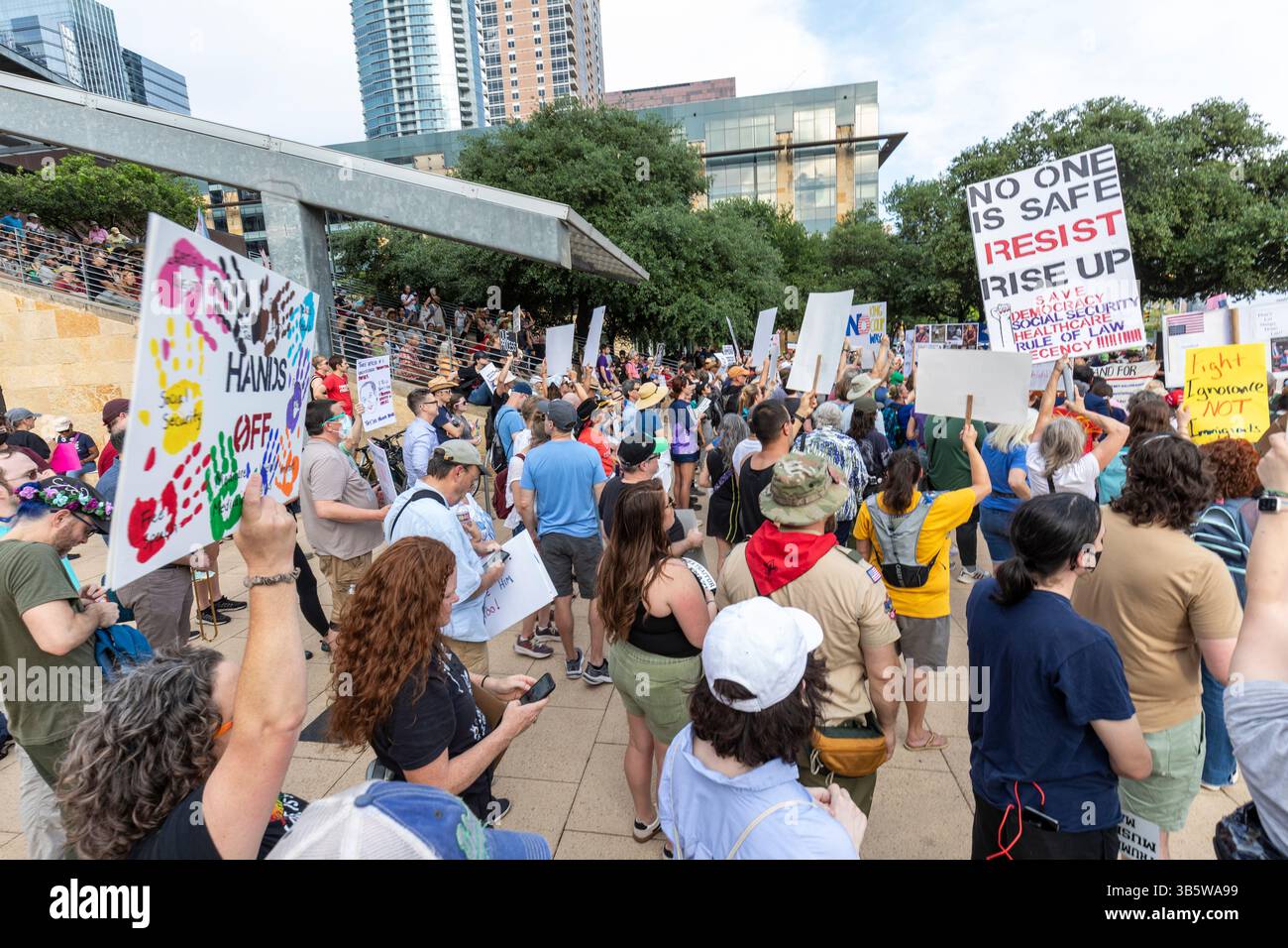 Le 1er mai LAISSE LES manifestants à l'hôtel de ville Austin, Texas le 1er mai 2025. Banque D'Images