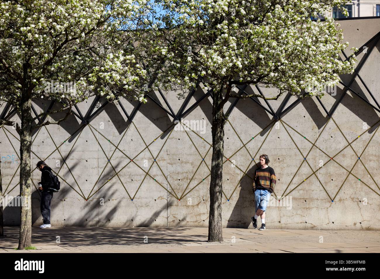 Manchester UK Piccadilly Gardens mur par l'architecte japonais Tadao Ando Banque D'Images