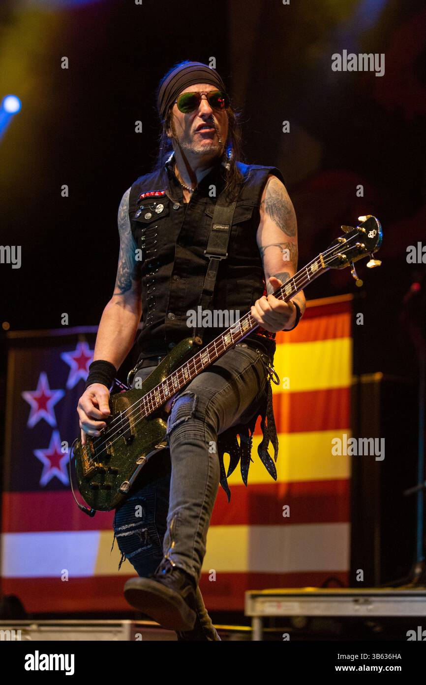 24 juin 2022, Milwaukee, Wisconsin, États-Unis : RACHEL BOLAN de Skid Row pendant le Summerfest Music Festival à Milwaukee, Wisconsin (crédit image : © Daniel DeSlover/ZUMA Press Wire) Banque D'Images