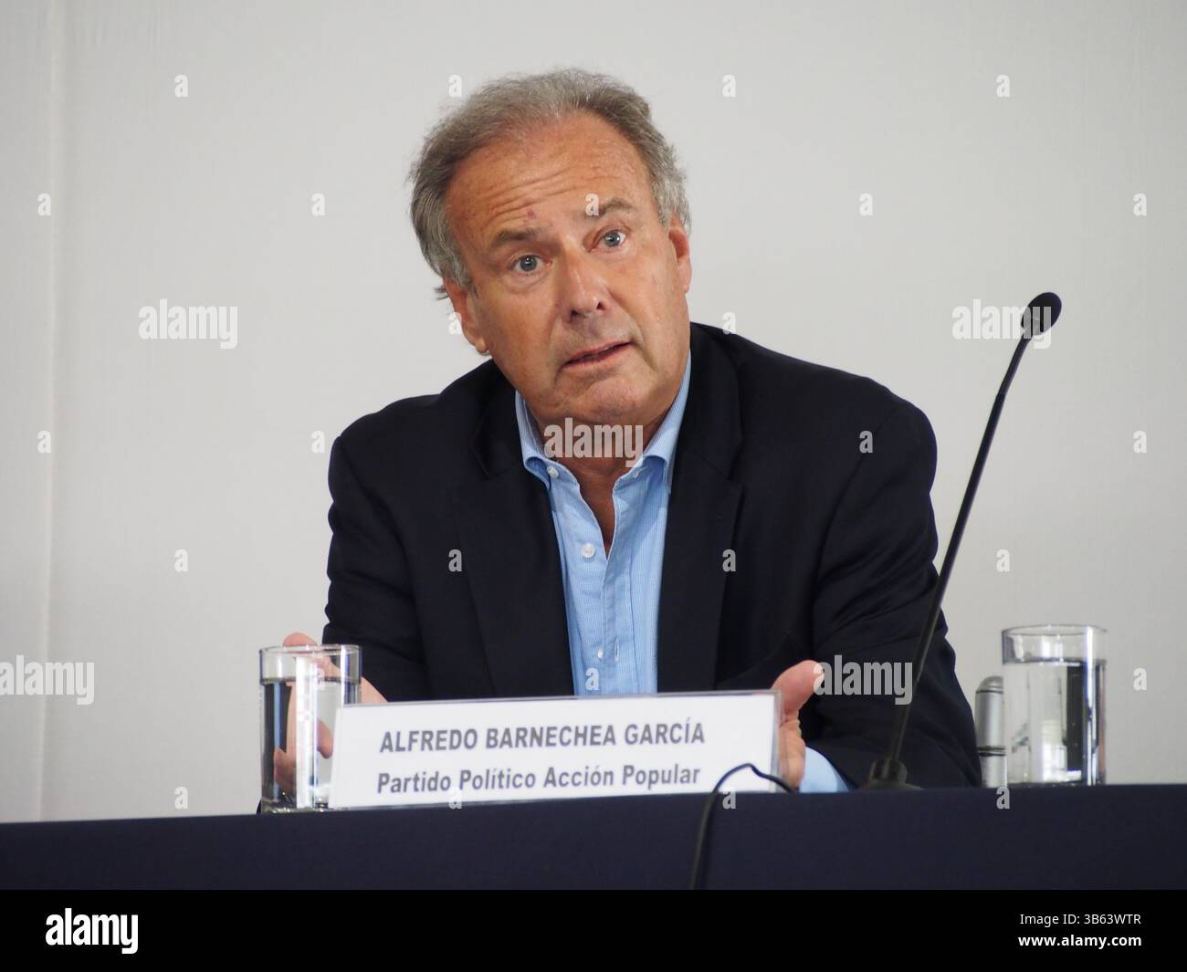 30 mars 2016, Lima, Lima, Pérou : Alfredo, Barnechea, candidat à la présidence, dans une conférence de presse au bâtiment des Nations Unies à Lima (crédit image : © Carlos Garcia Granthon/ZUMA Press Wire) Banque D'Images