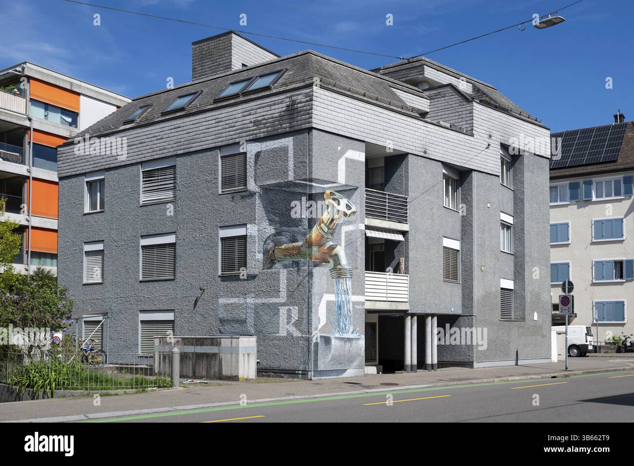 Robinet de peinture murale pour blocs d'appartements Banque D'Images