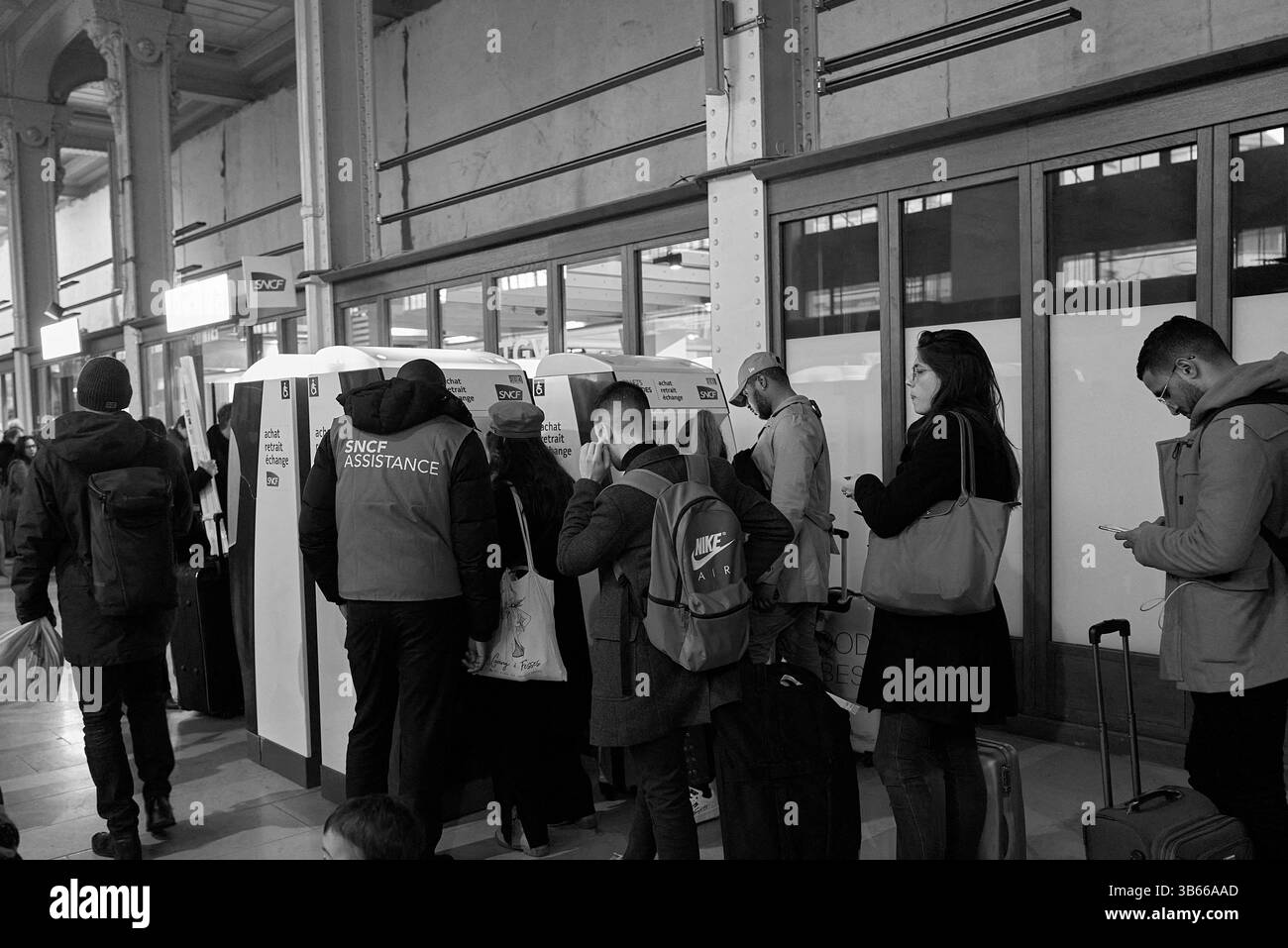 Illustration photo du mouvement social SNCF, en France, date inconnue. Une semaine décisive pour les clients SNCF qui envisagent de prendre le train le week-end du 8 mai. Aucun accord ne semble se profiler à l’horizon, laissant l’incertitude d’une grève dès la semaine du lundi 5 mai, affectant également l’ensemble du réseau fraction (RER, Transilien,.), en France, le 3 mai, 2025. photo de Jean Pierre Nguyen Van Hai Barbier/ABACAPRESS.COM crédit : Abaca Press/Alamy Live News Banque D'Images