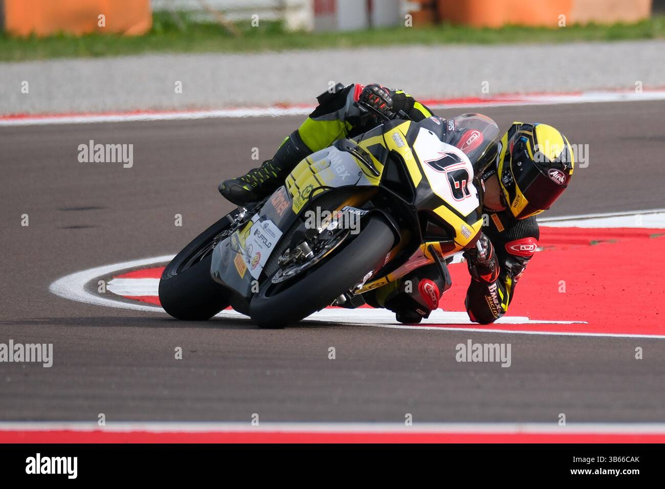 Bryan DÕOnofrio d'Italie, pilote Ducati Panigale V2 de l'EAB Racing Team lors du Championnat du monde FIM Motul Superbike - Tissot Superpole Race 1 de l'Acerbis Italian Round sur le circuit de Cremona à San Martino del Lago, Cremona, Italie, le 3 mai 2025. Crédit : Roberto Tommasini/Alamy Live News Banque D'Images