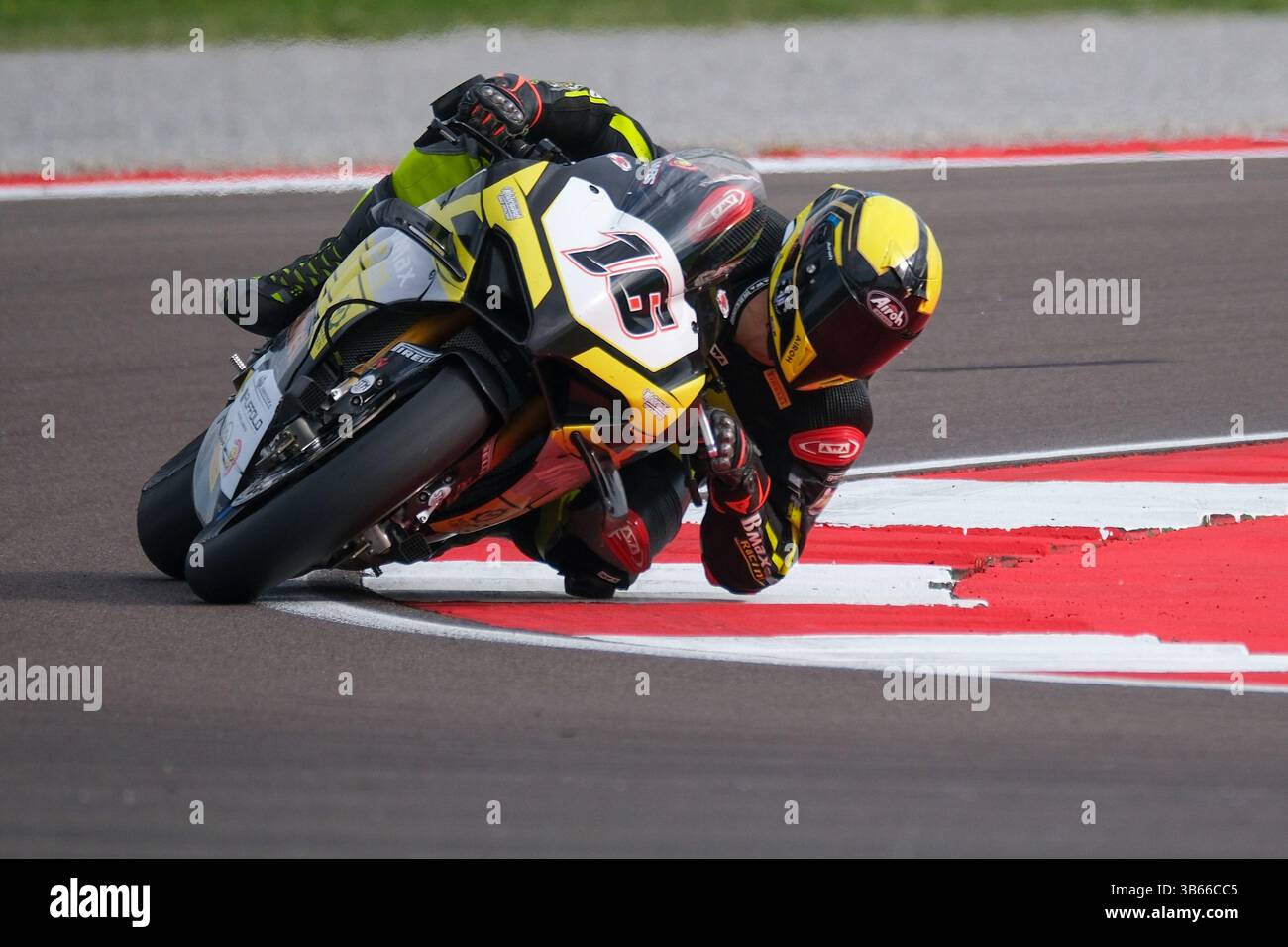 Bryan DÕOnofrio d'Italie, pilote Ducati Panigale V2 de l'EAB Racing Team lors du Championnat du monde FIM Motul Superbike - Tissot Superpole Race 1 de l'Acerbis Italian Round sur le circuit de Cremona à San Martino del Lago, Cremona, Italie, le 3 mai 2025. Crédit : Roberto Tommasini/Alamy Live News Banque D'Images