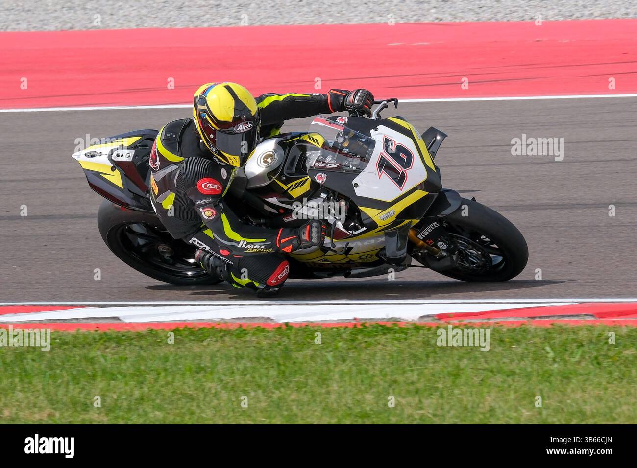 Bryan DÕOnofrio d'Italie monte sur Ducati Panigale V2 de l'EAB Racing Team lors du Championnat du monde FIM Motul Superbike - Tissot Superpole Race 1 de l'Acerbis Italian Round sur le circuit de Cremona à San Martino del Lago, Cremona, Italie, le 3 mai 2025. Crédit : Roberto Tommasini/Alamy Live News Banque D'Images