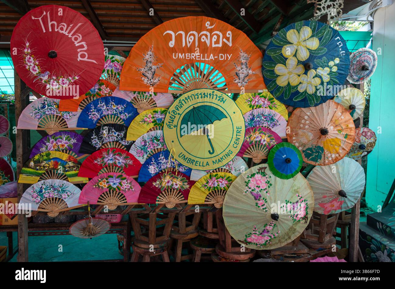 Exposition permanente au village-cadre de Bo sang à Chiang mai, Thaïlande Banque D'Images Exposition permanente au village-cadre de Bo sang à Chiang mai, Thaïlande Banque D'Images