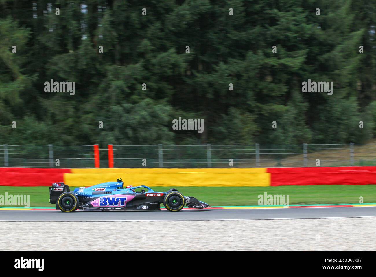 12 mars 2016, Spa Francorchamps, Vallonia, Belgique : Esteban Ocon(FRA) Alpine A522 pendant les essais libres (crédit image : © Alessio de Marco/ZUMA Press Wire) Banque D'Images