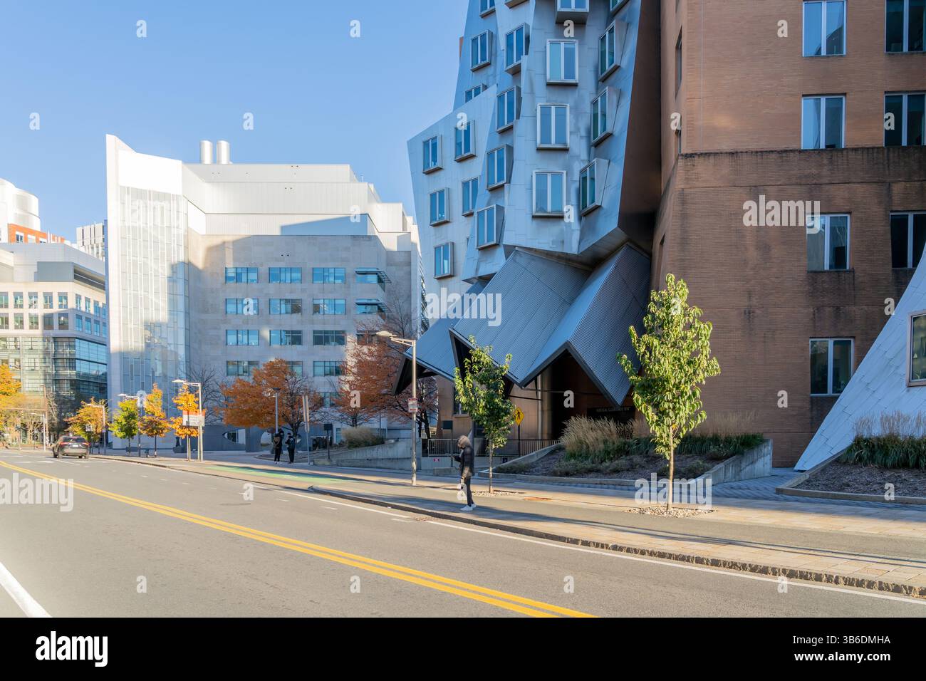 Cambridge, ma, États-Unis - 11 novembre 2023 : entrée au Ray and Maria Stata Center au MIT, Cambridge, ma, États-Unis. Banque D'Images