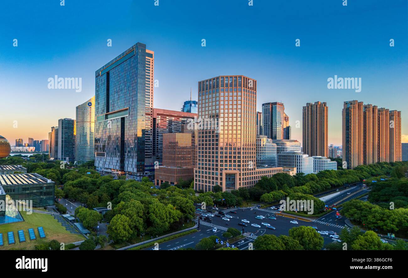 Vue aérienne de la nouvelle ville de QIANJIANG, Hangzhou, Zhejiang, Chine Banque D'Images
