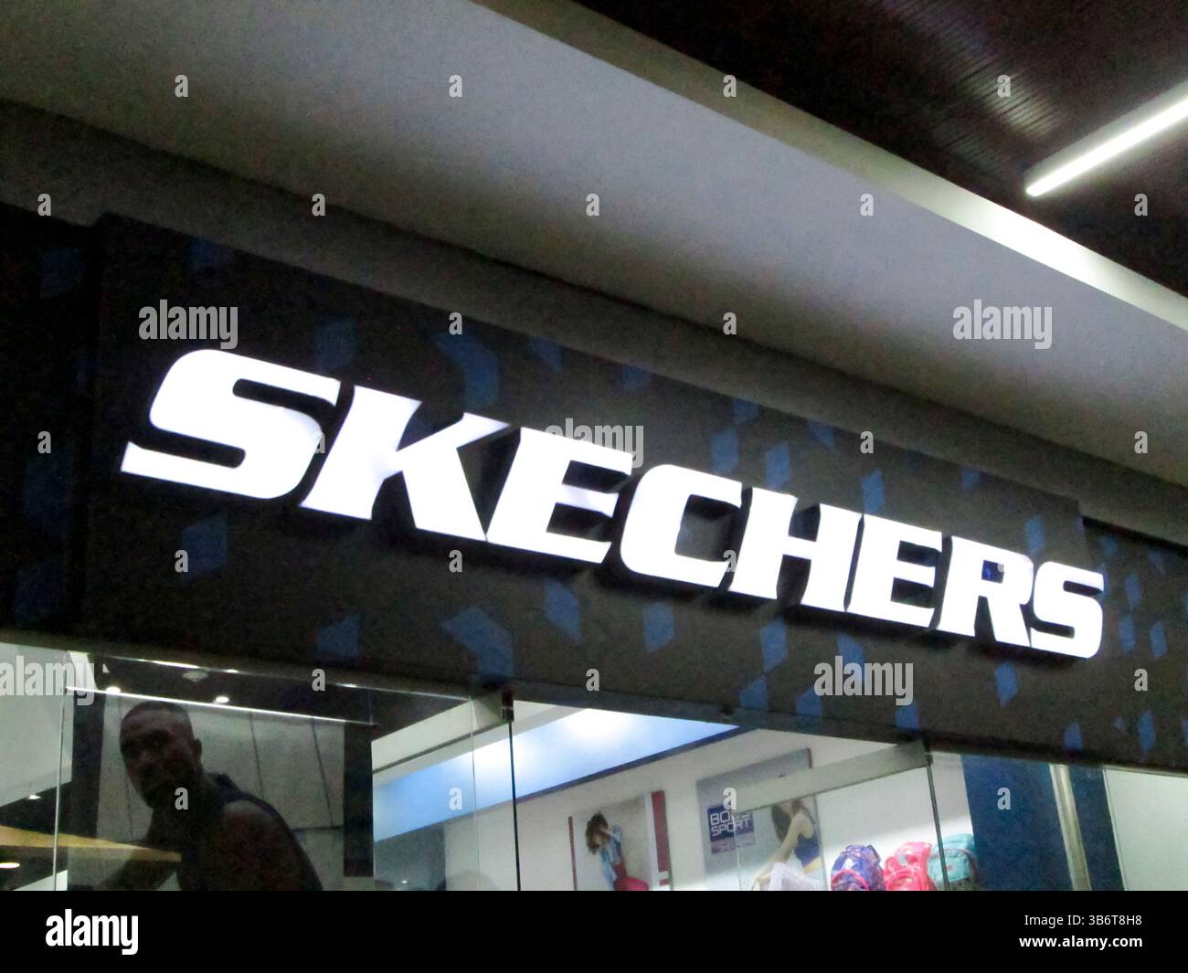 Skechers Store.Editorial, Editorial ilustrative.Caracas, Venezuela 28 avril 2025. Banque D'Images