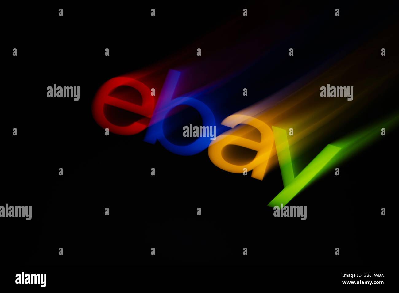 11 janvier 2024, Asuncion, Paraguay : le logo eBay est affiché sur un smartphone. EBay Inc, la société mondiale de commerce électronique, a accepté de payer une pénalité pénale de 3 millions de dollars pour une campagne de harcèlement et d'intimidation d'août 2019 ciblant un couple du Massachusetts en représailles pour leur couverture en ligne d'eBay, et pour son obstruction à l'enquête qui a suivi, le bureau du procureur des États-Unis pour le district du Massachusetts a déclaré jeudi. (Crédit image : © Andre M. Chang/ZUMA Press Wire) Banque D'Images