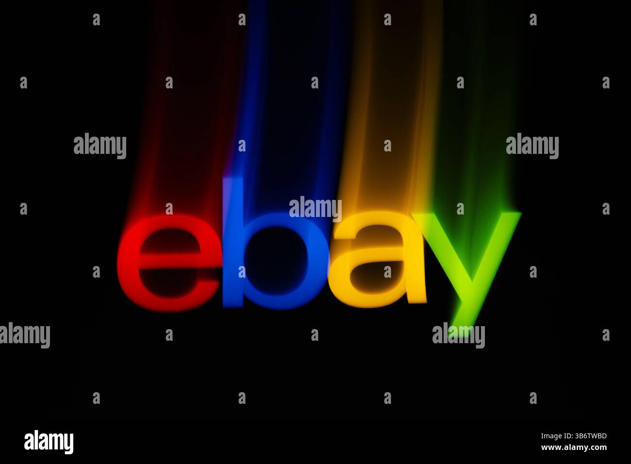 11 janvier 2024, Asuncion, Paraguay : le logo eBay est affiché sur un smartphone. EBay Inc, la société mondiale de commerce électronique, a accepté de payer une pénalité pénale de 3 millions de dollars pour une campagne de harcèlement et d'intimidation d'août 2019 ciblant un couple du Massachusetts en représailles pour leur couverture en ligne d'eBay, et pour son obstruction à l'enquête qui a suivi, le bureau du procureur des États-Unis pour le district du Massachusetts a déclaré jeudi. (Crédit image : © Andre M. Chang/ZUMA Press Wire) Banque D'Images